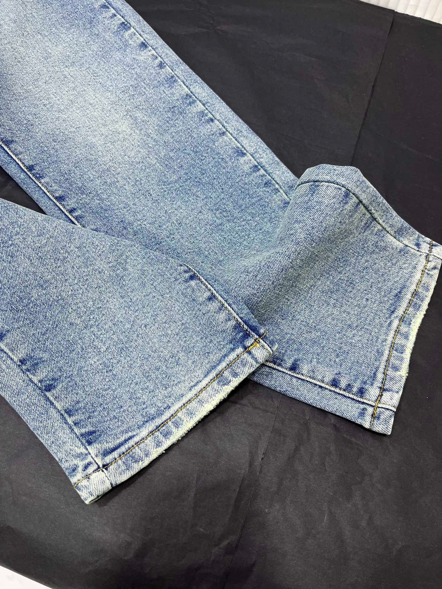 25EEB3A0-EBD4-4A24-BF0D-B84601EBB8BF