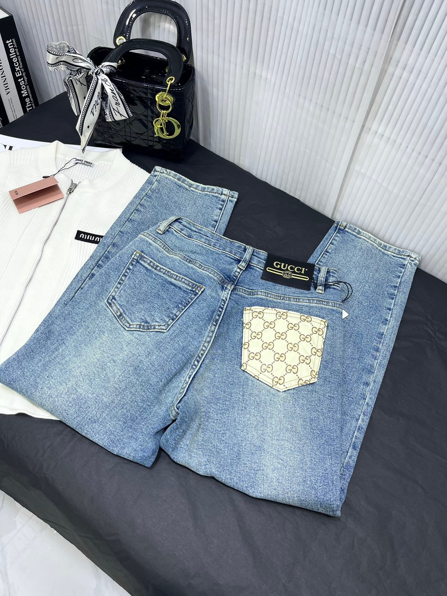 A1FFCE52-A120-4CF3-9BCA-2068B9B843CC