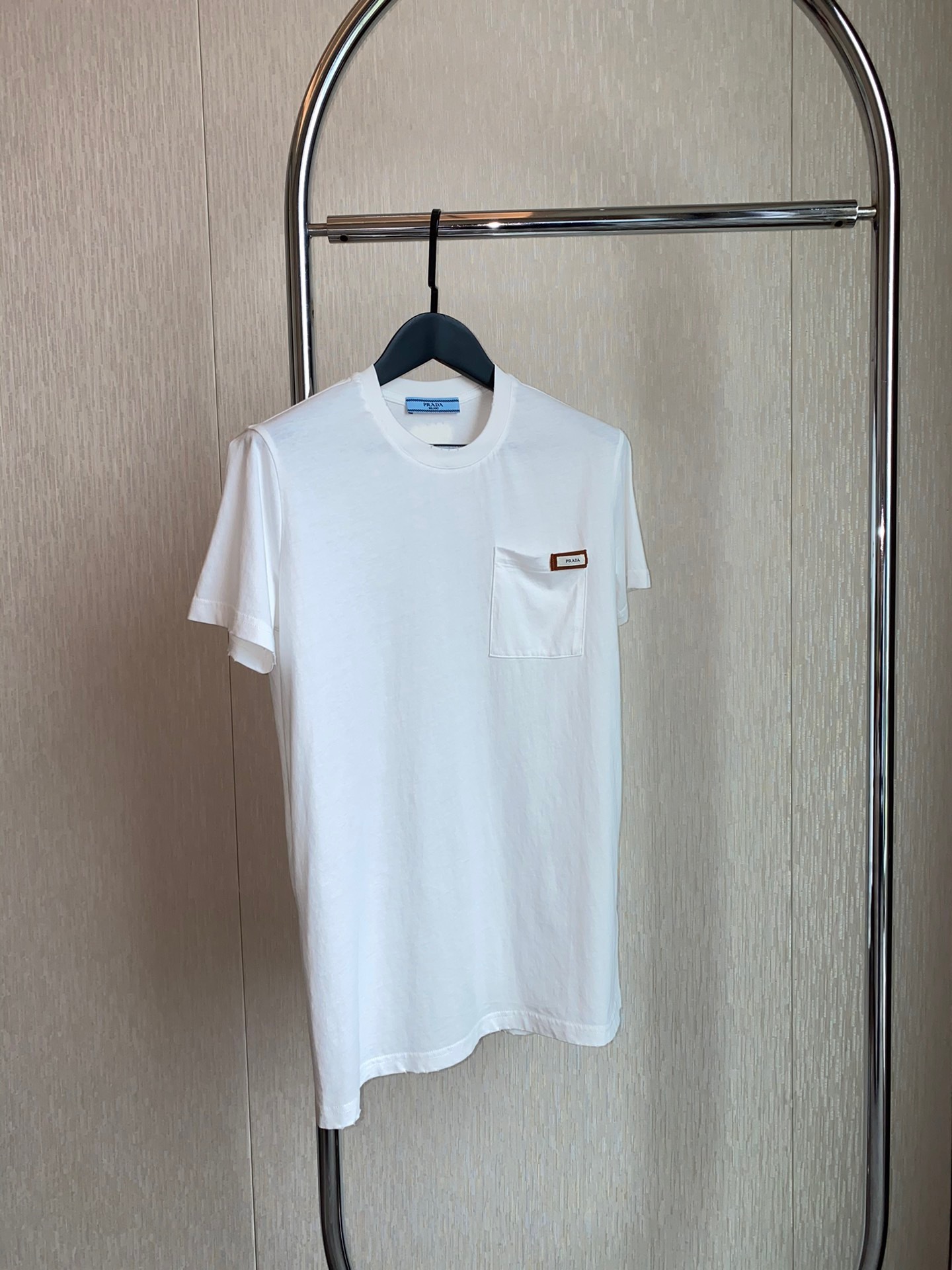 1D84ABEF-00D5-4840-80D1-A33200F25C80