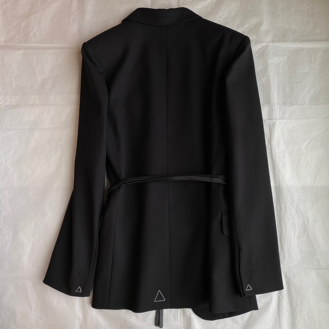 82556BB1-069B-4F48-B3EC-FE84B0B72480