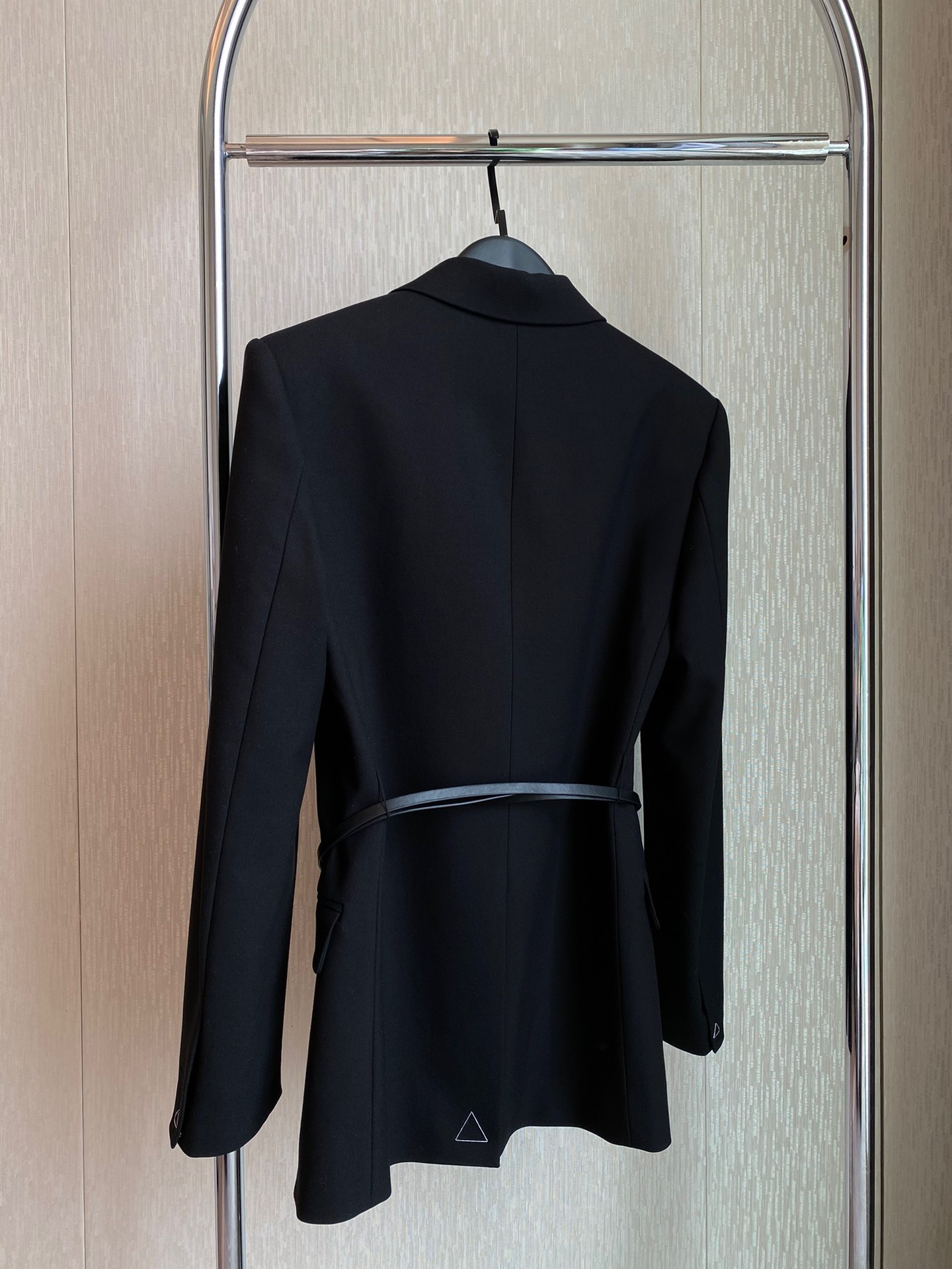 D5859AEE-FD9C-413F-9AF7-4858FF51A129