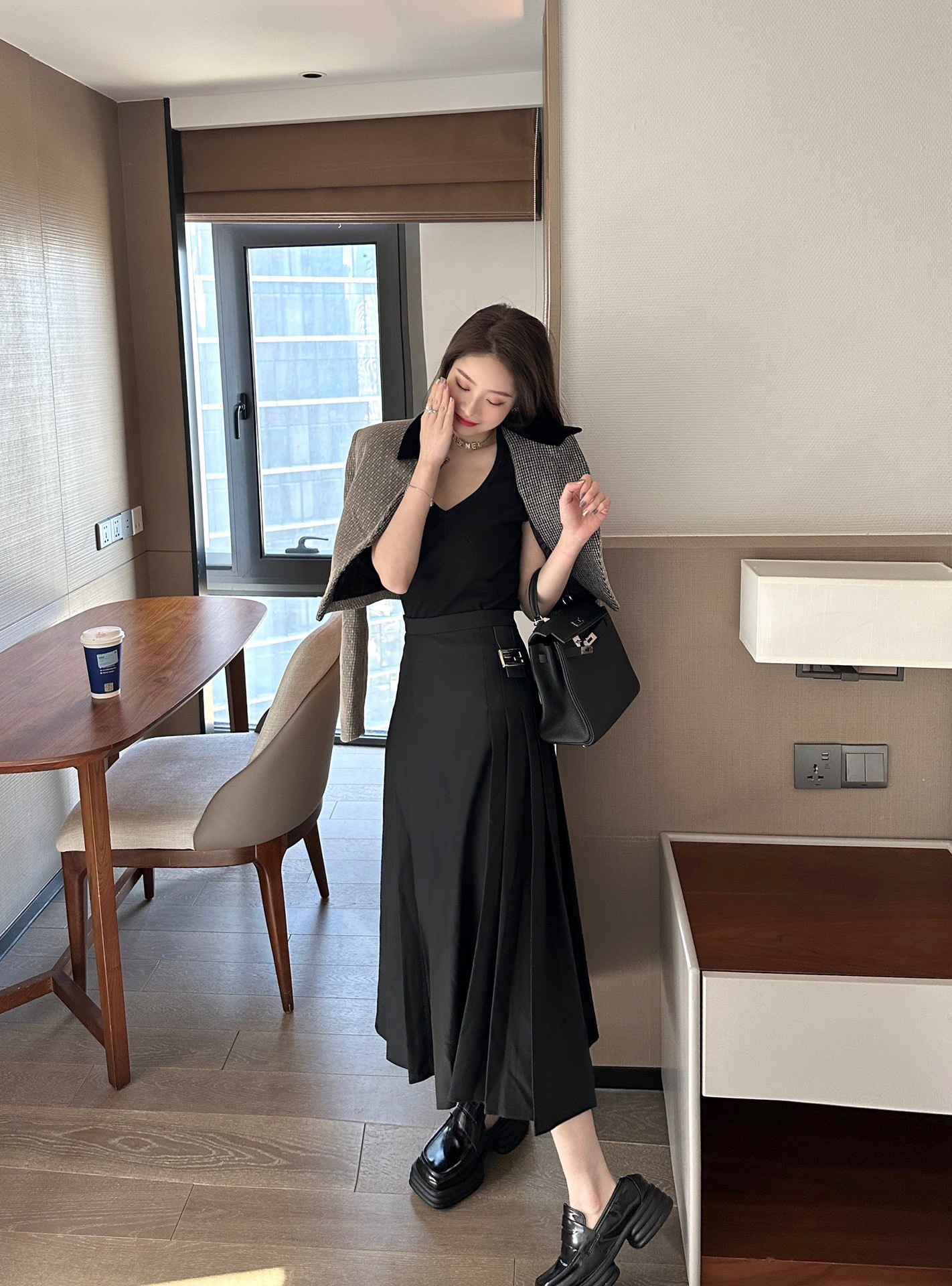 36854976-8C94-477B-95F2-7FEA1AA9987A