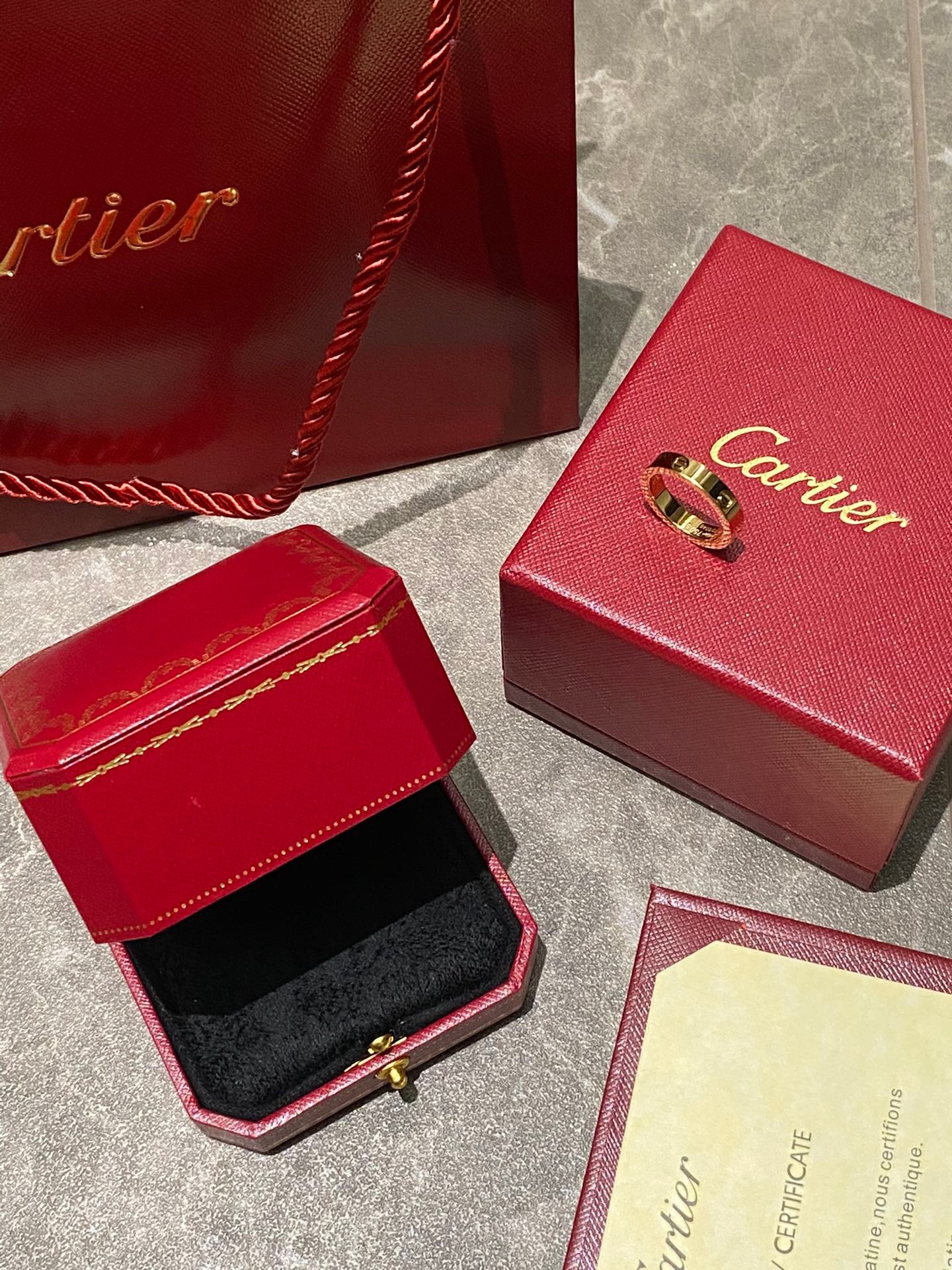 04EA1E3F-E050-491D-B4AC-CF6AFBEF913E