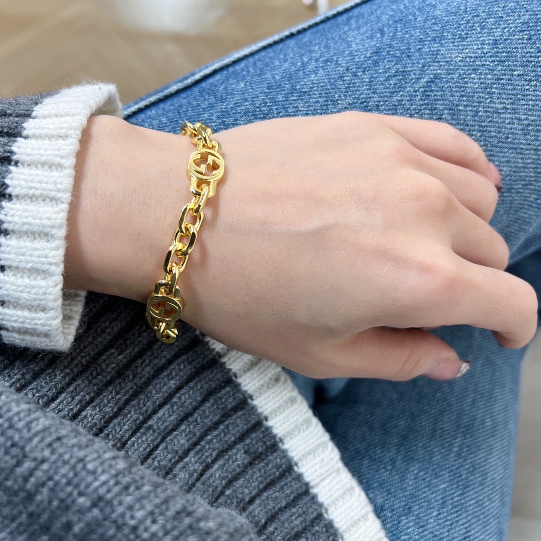 115B9CE7-C367-474A-BD4A-2959CD35382A