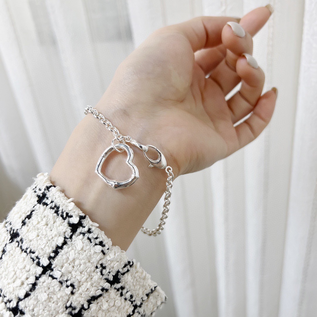 CFF571D7-7450-4DD9-9748-A532A57A8D36