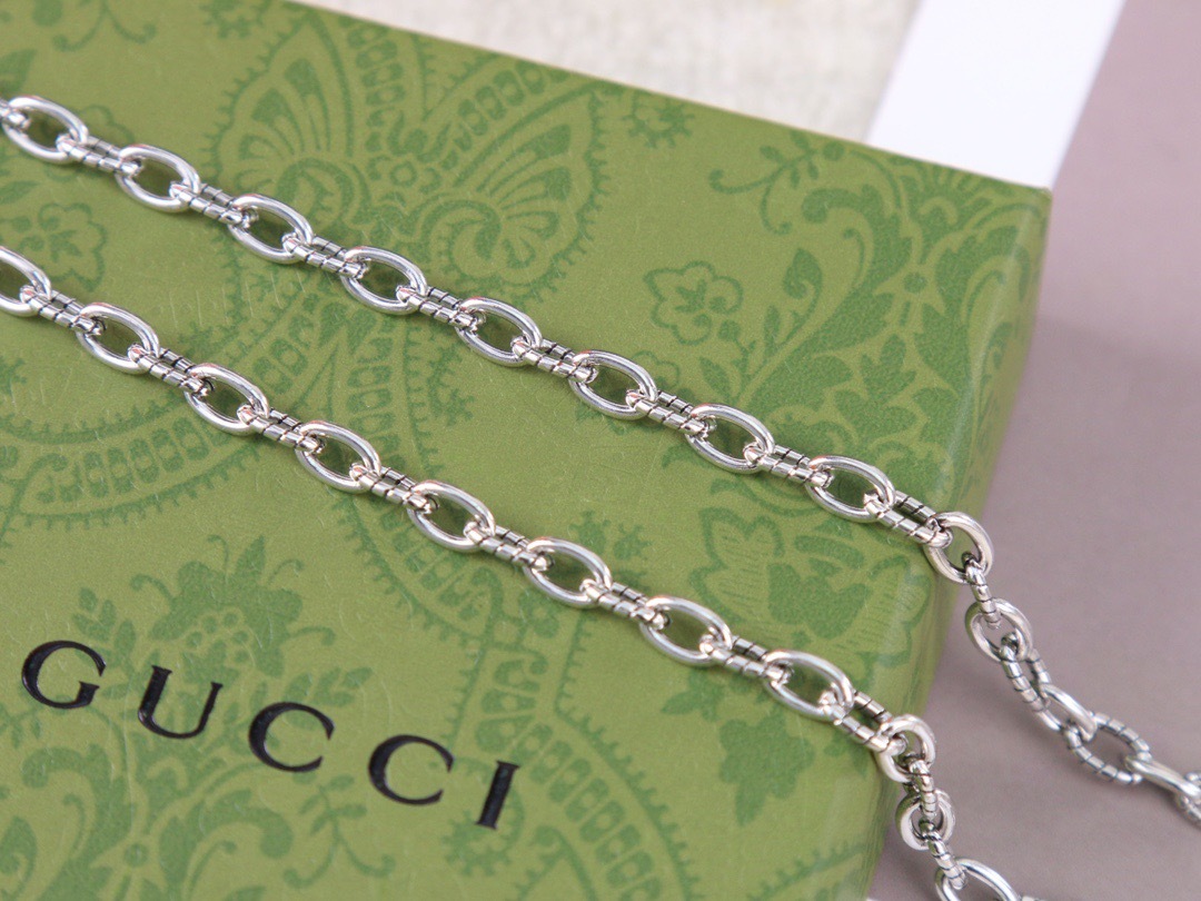 D3C4D6E2-C866-4237-BF6C-E75793FB0207