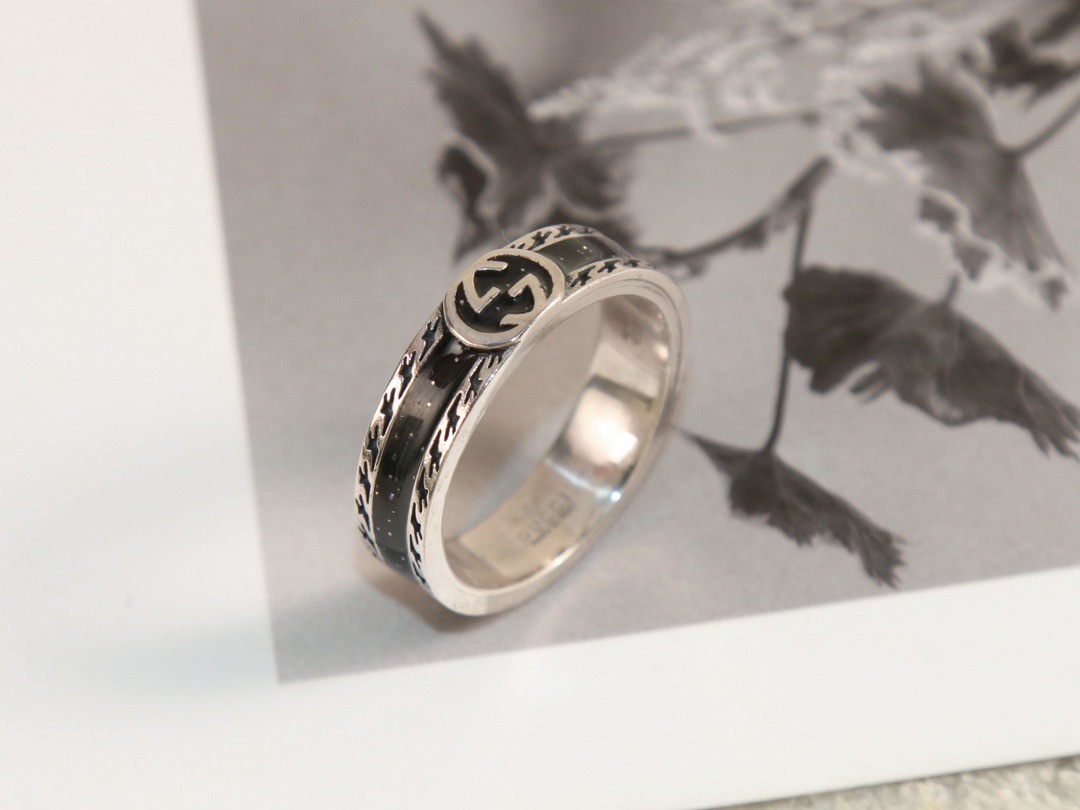 05429FF0-3A71-4C42-BE2E-8F7C818D92EE