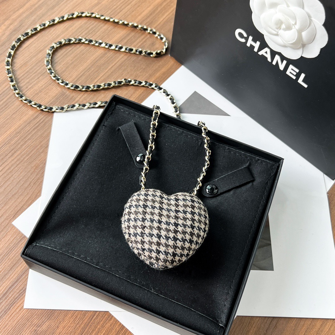 9E8063AF-2CA1-4EE2-B179-DD736266F220