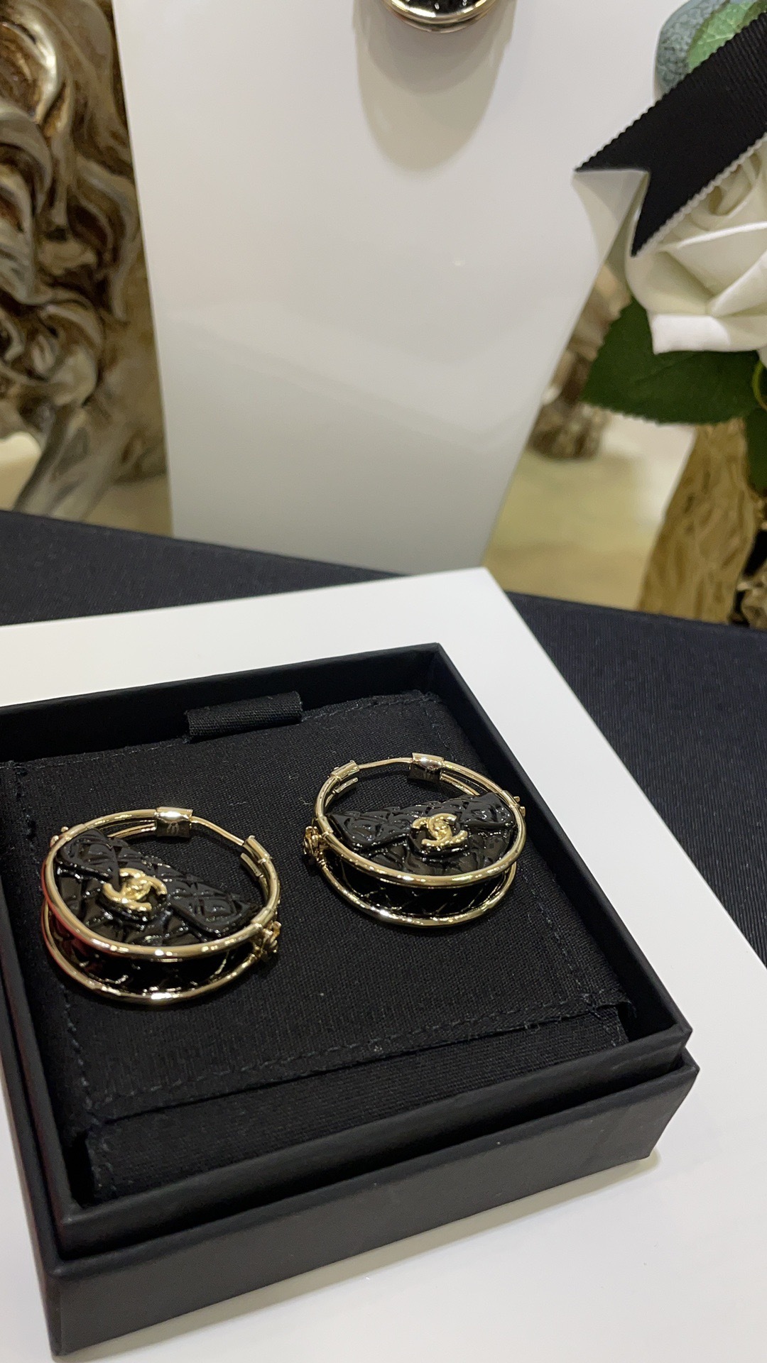 D0DFA7F0-FEC7-444D-80D9-68450DB7011E