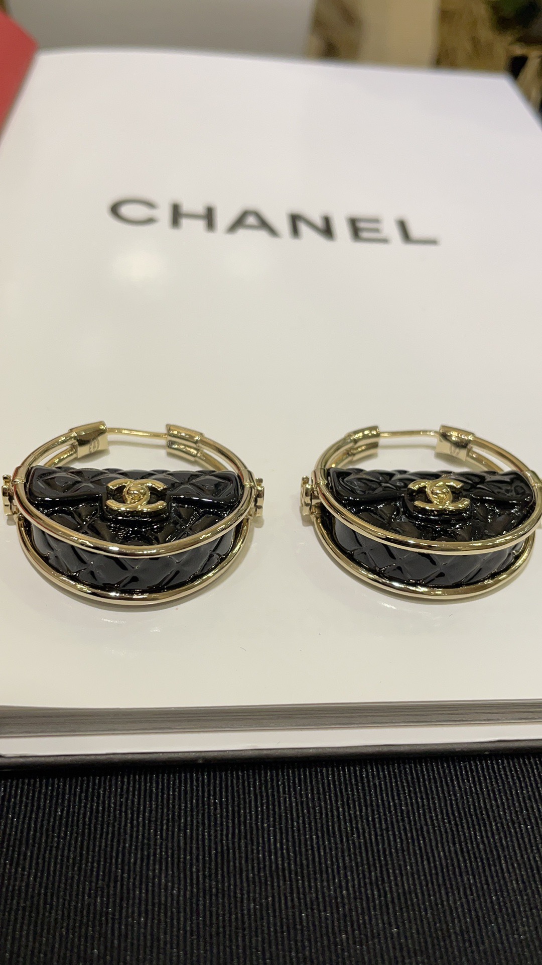 5DDBB9CD-8873-4E85-8207-C0AF867A26AF