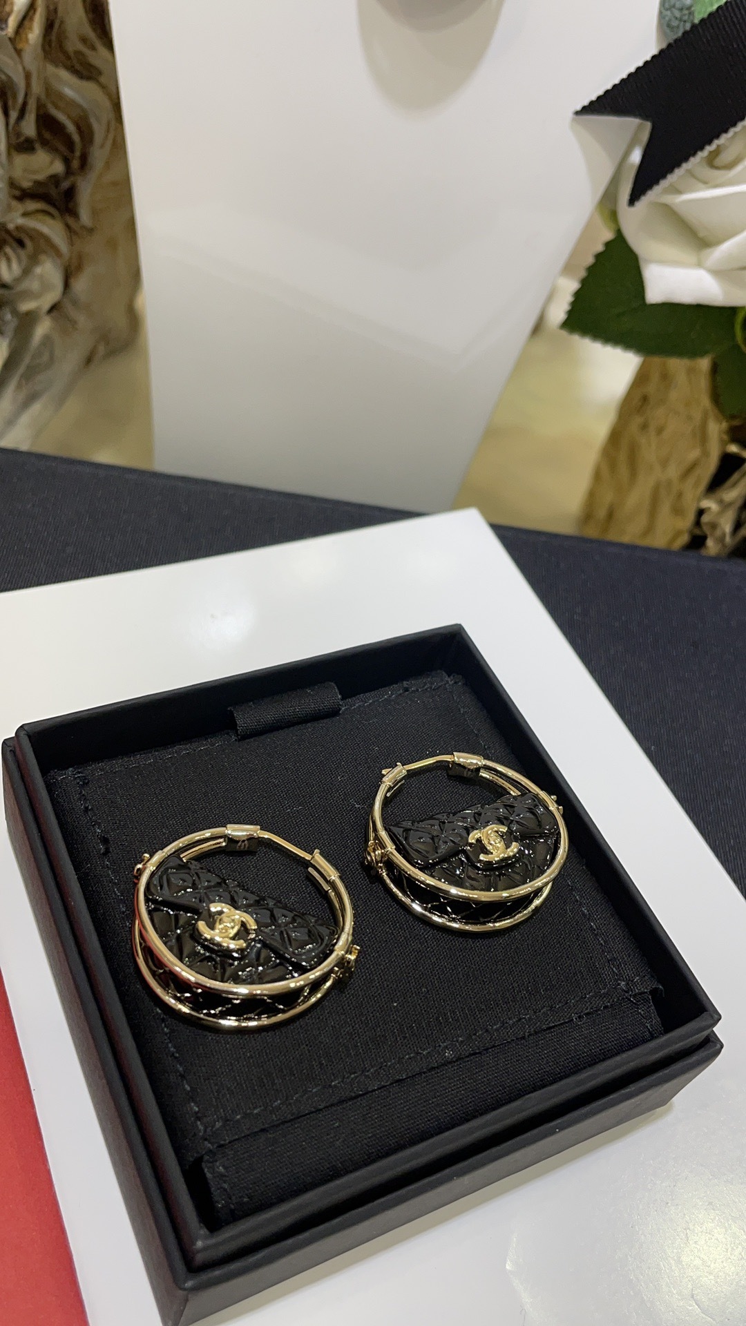 FCB7C728-A79C-48F1-AB77-8F2E07640E1D