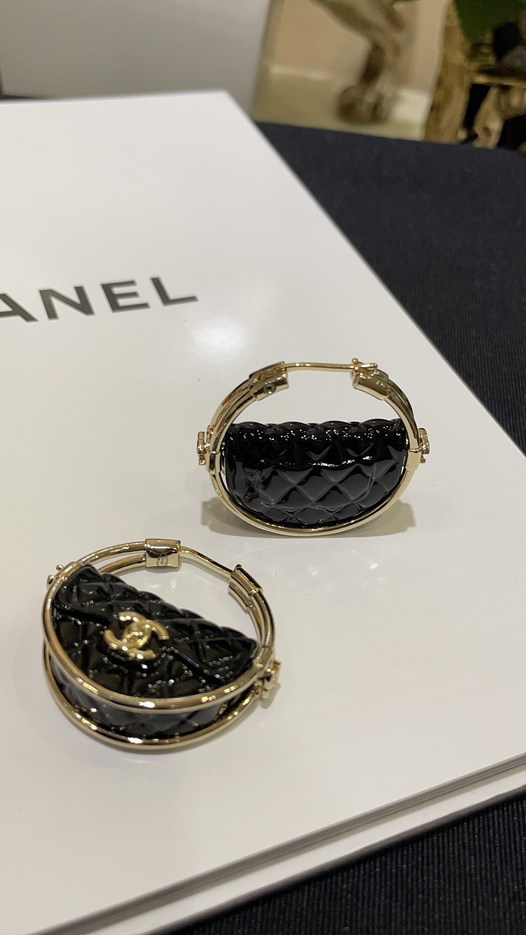 1BD7F1CA-0E54-4817-B2C4-11F47A3DFA55