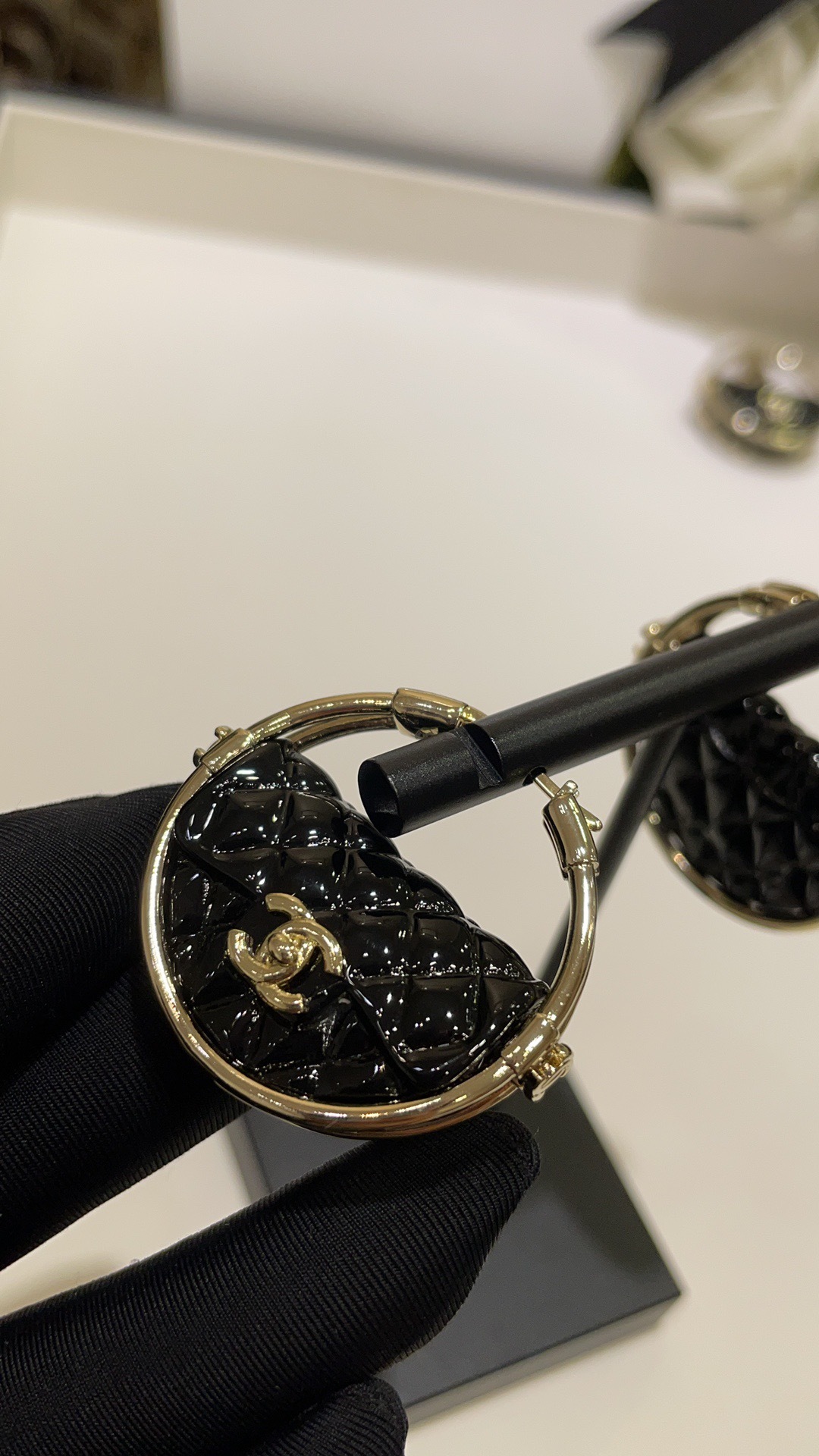 99605303-4826-4BC6-AB70-44E4C7358C67