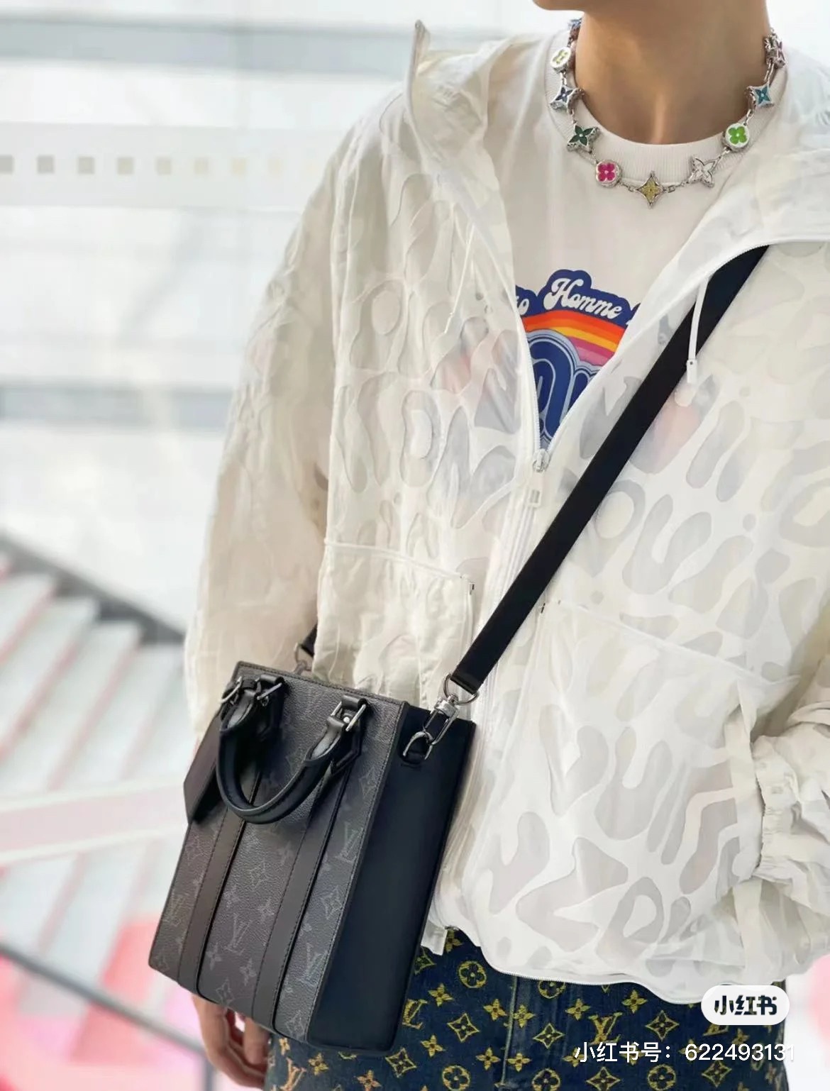 4ED5B9D5-C5C1-4D84-BB79-AC13EFF63566