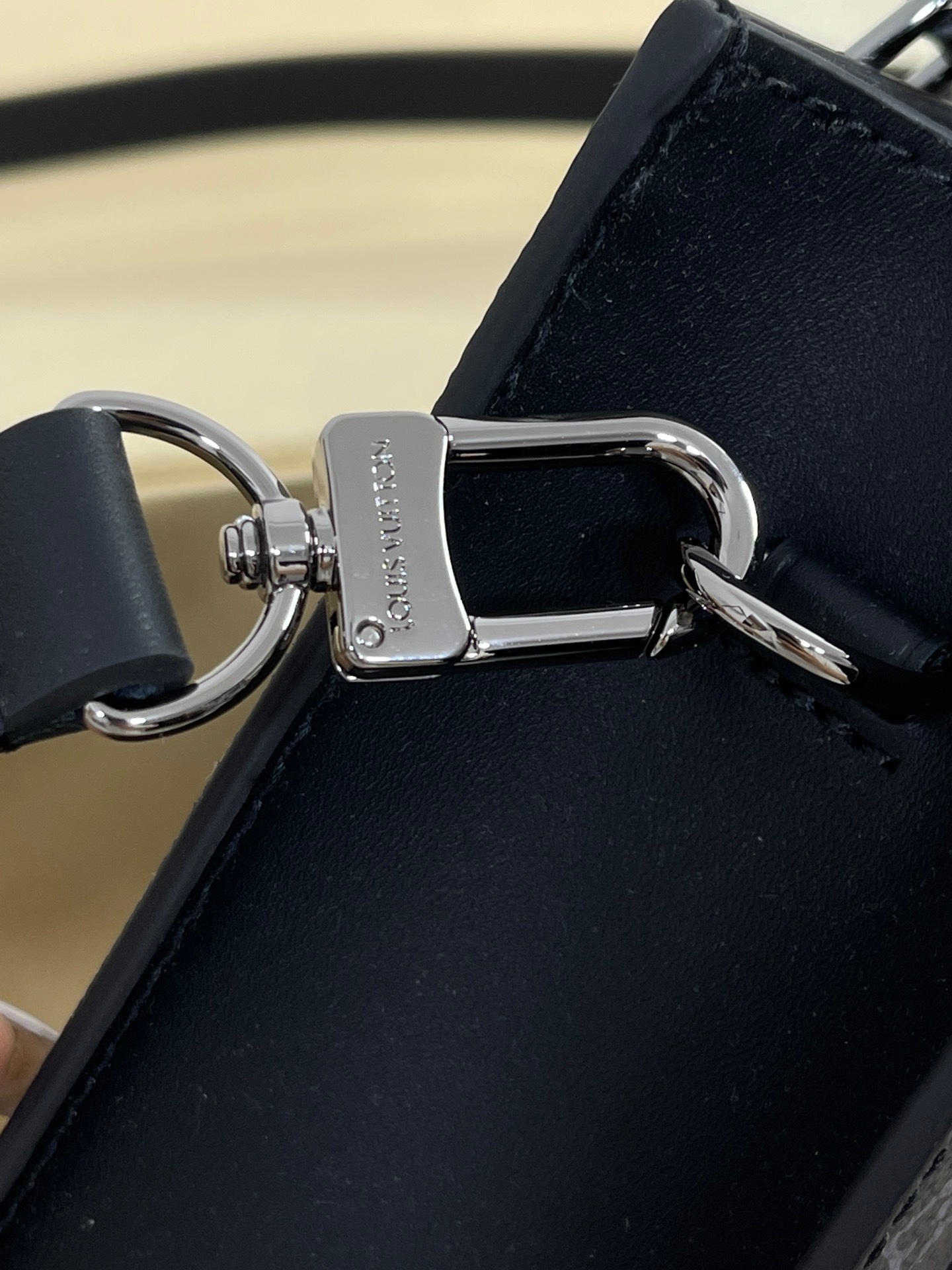 431BB1E1-4E92-469A-85F1-E12484BD3D61