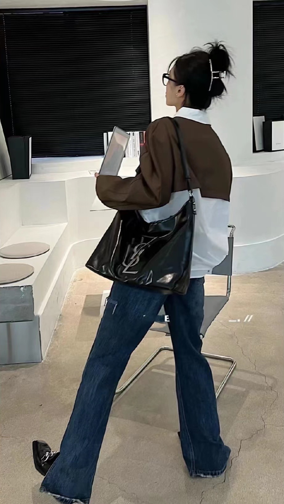 B00007ED-647D-4437-B12B-4D7976CC4362