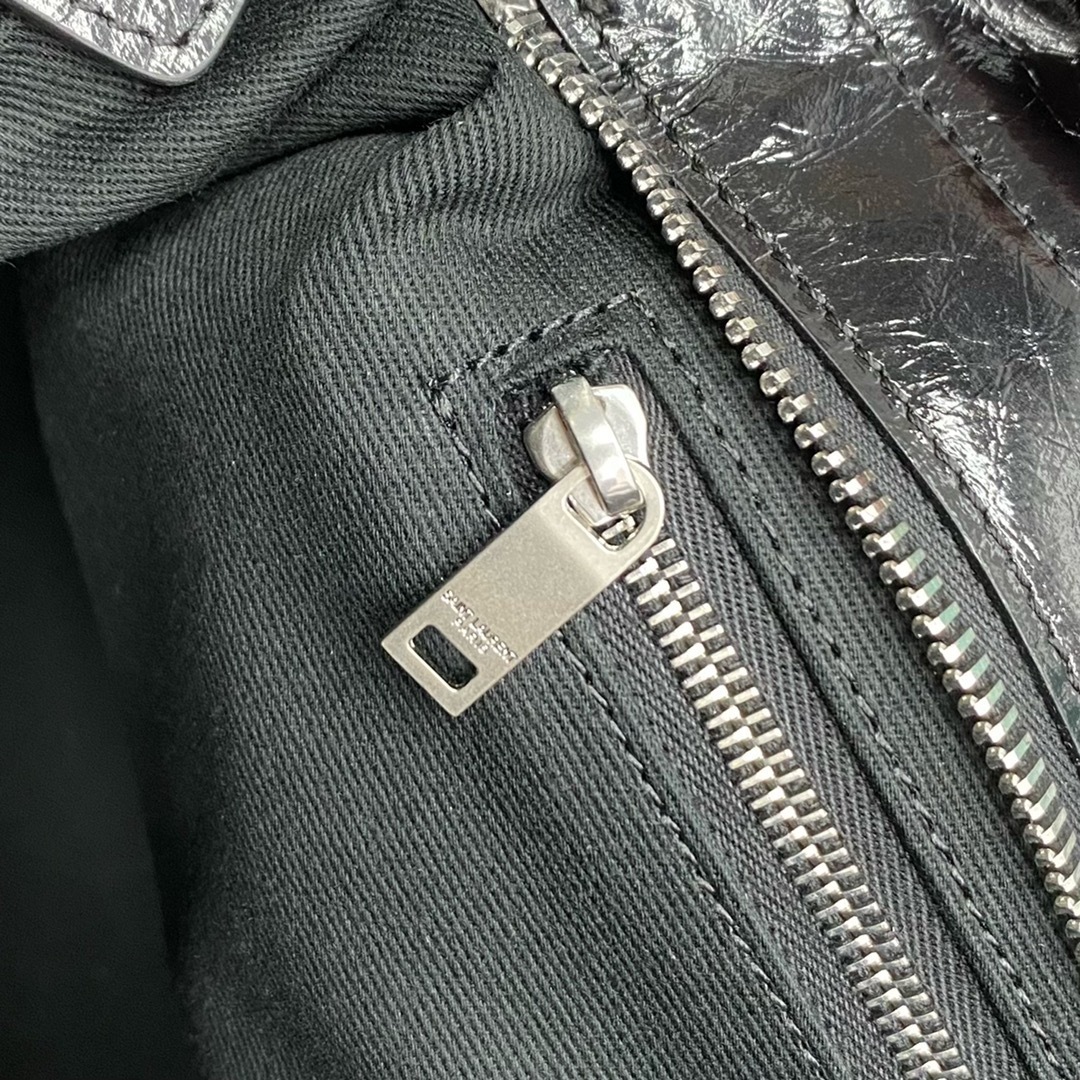 0FFE3C12-42AC-4E5B-8852-CA45E8B2A0EC