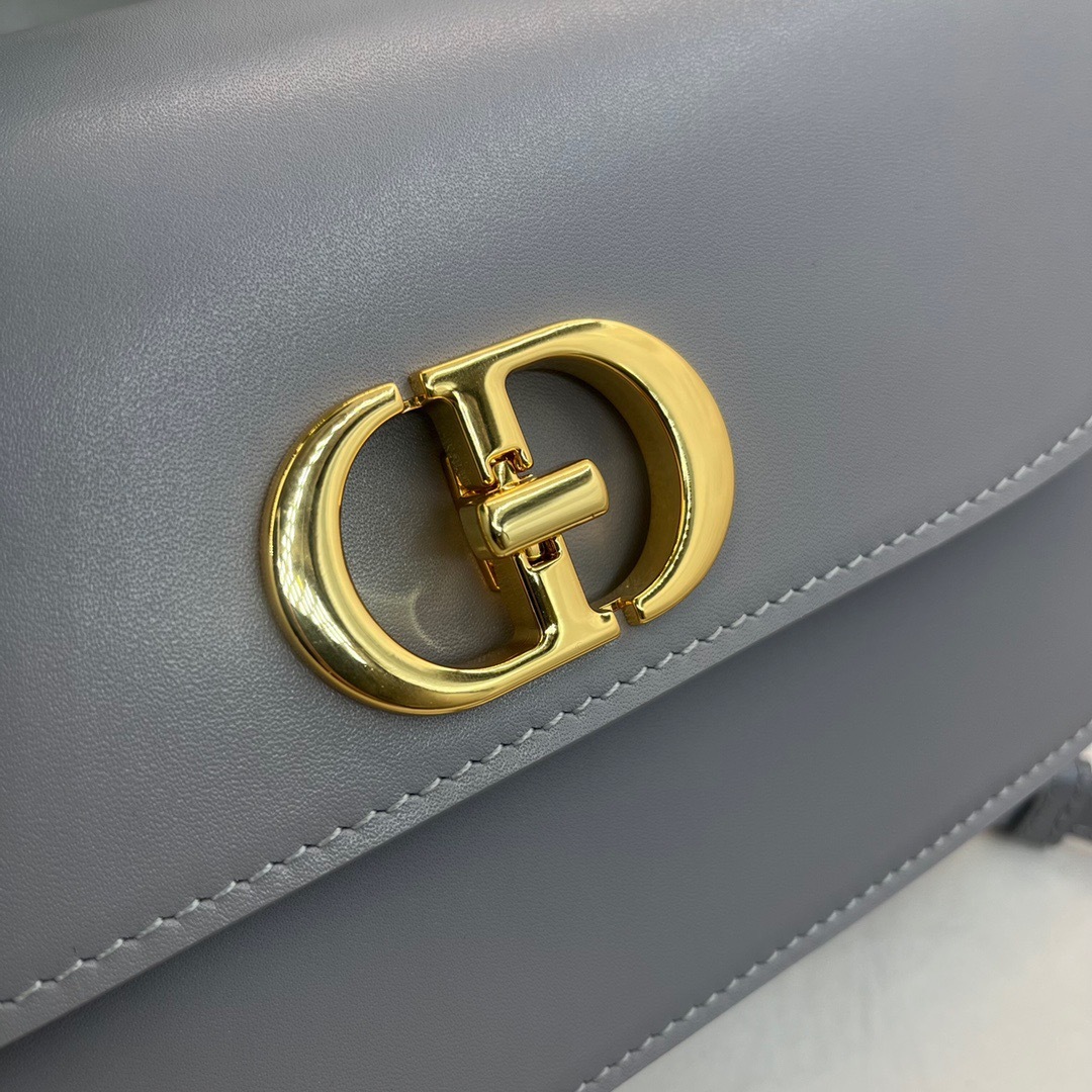 65DEF962-33AB-4EAB-974C-CD3BDEED2442