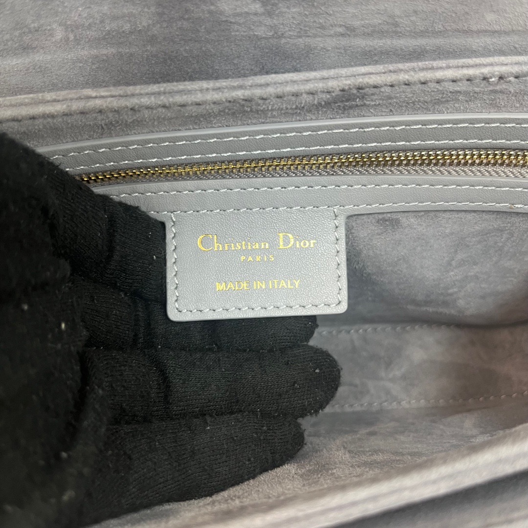 685551DD-ABC3-4E2A-9EFE-4ADEFCA1FE15