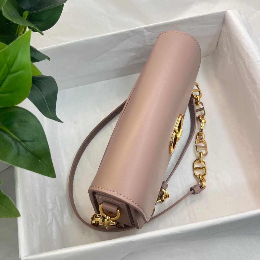 C9CC18C4-E053-4E41-A992-016E22F2173C