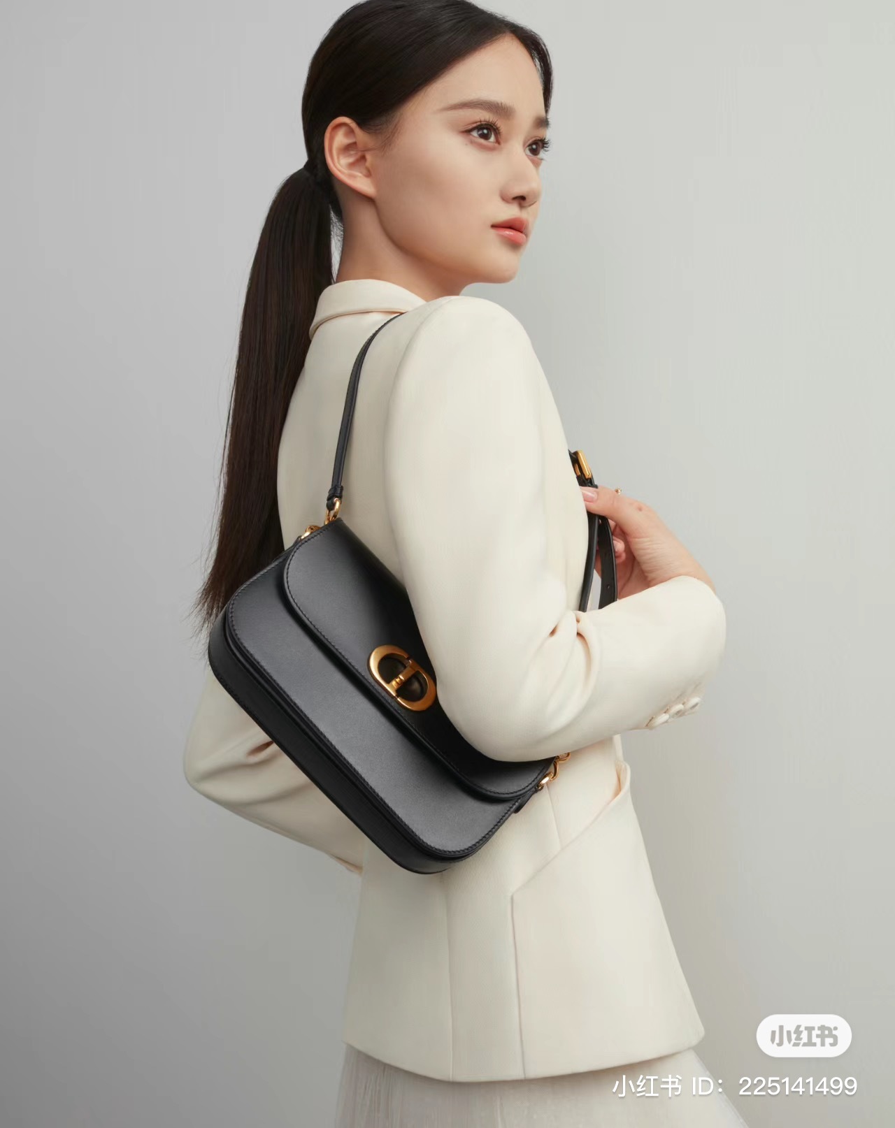 1076B638-A77E-44B6-B7E2-0178F973ED74