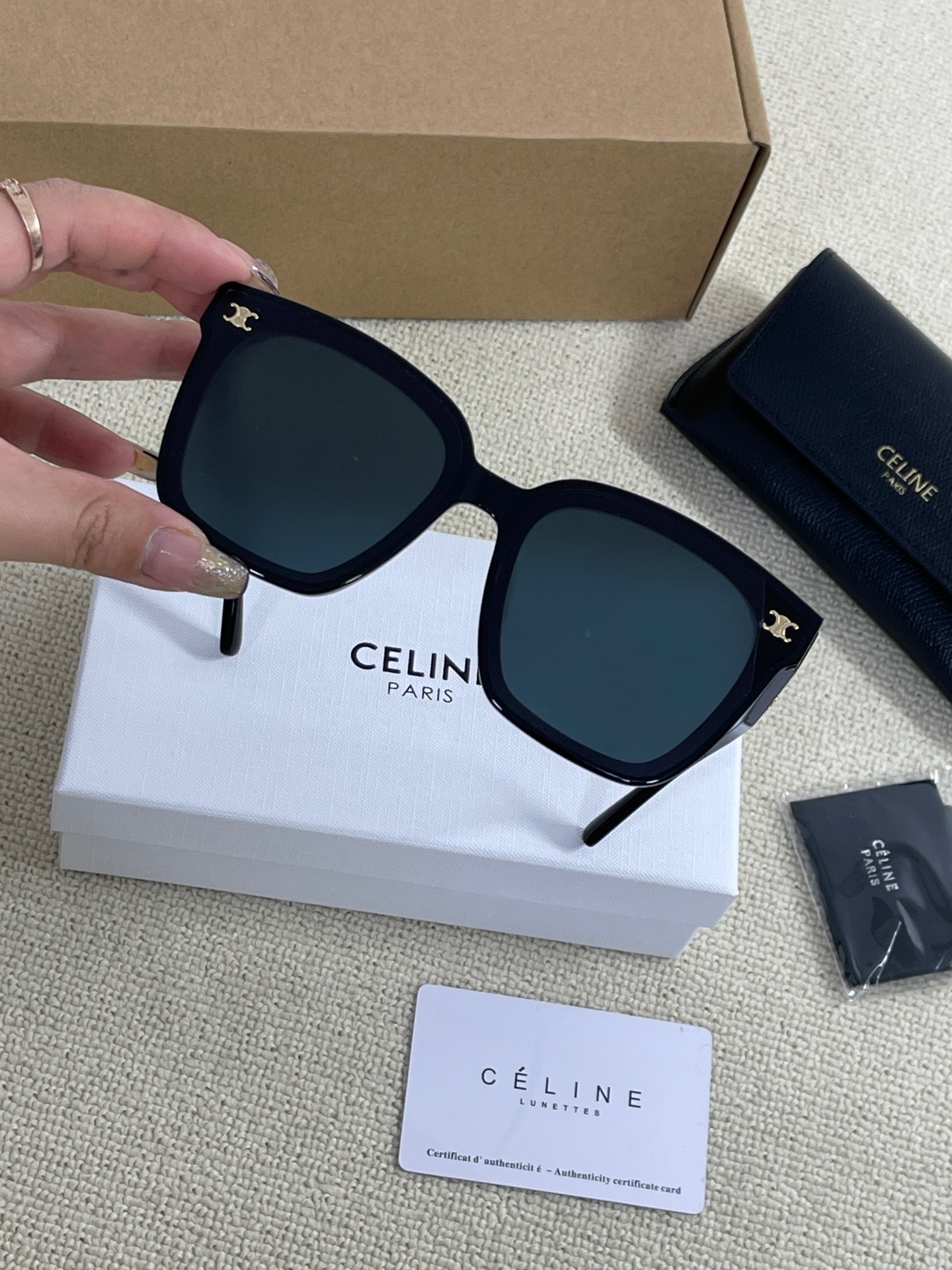 79D96068-CDA6-4E4C-B944-FA179DC4F3CE