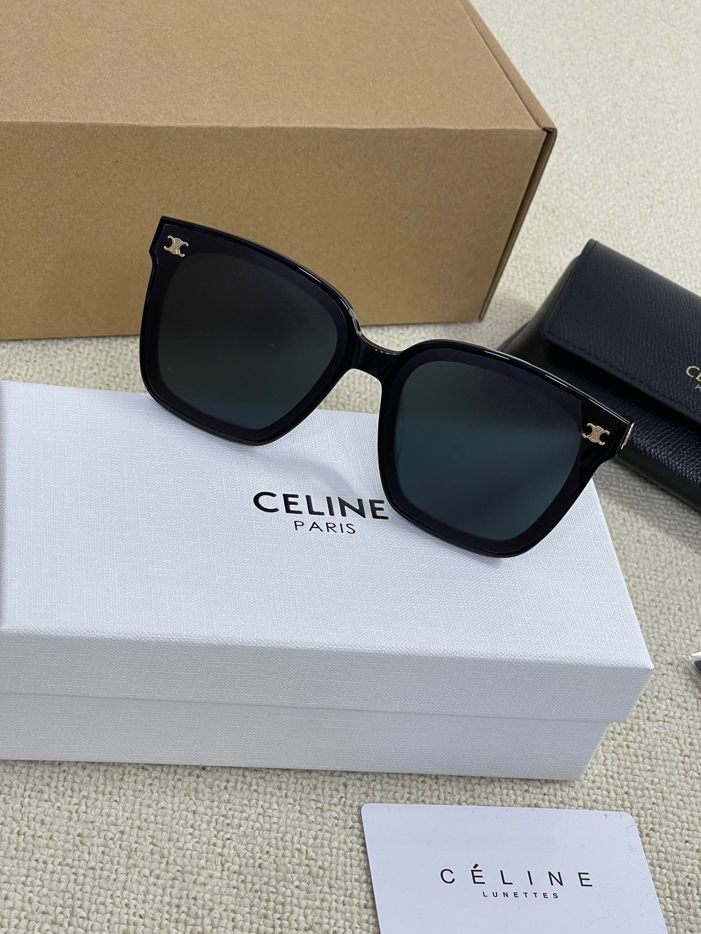 DD9B7F21-B355-4E0A-83AC-6824E8583067