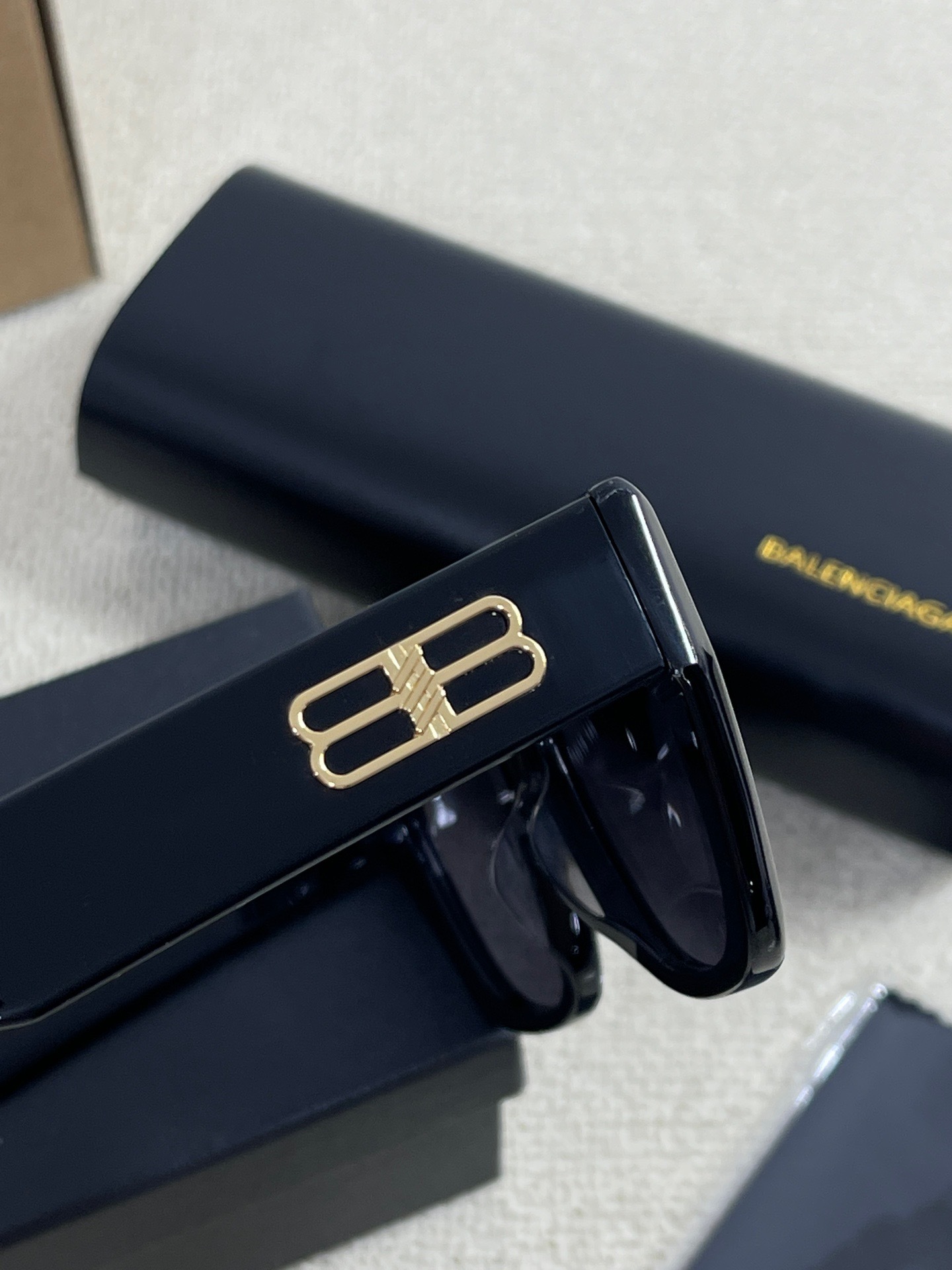 AD866956-29E6-4E6C-B60C-94DAA2B07748