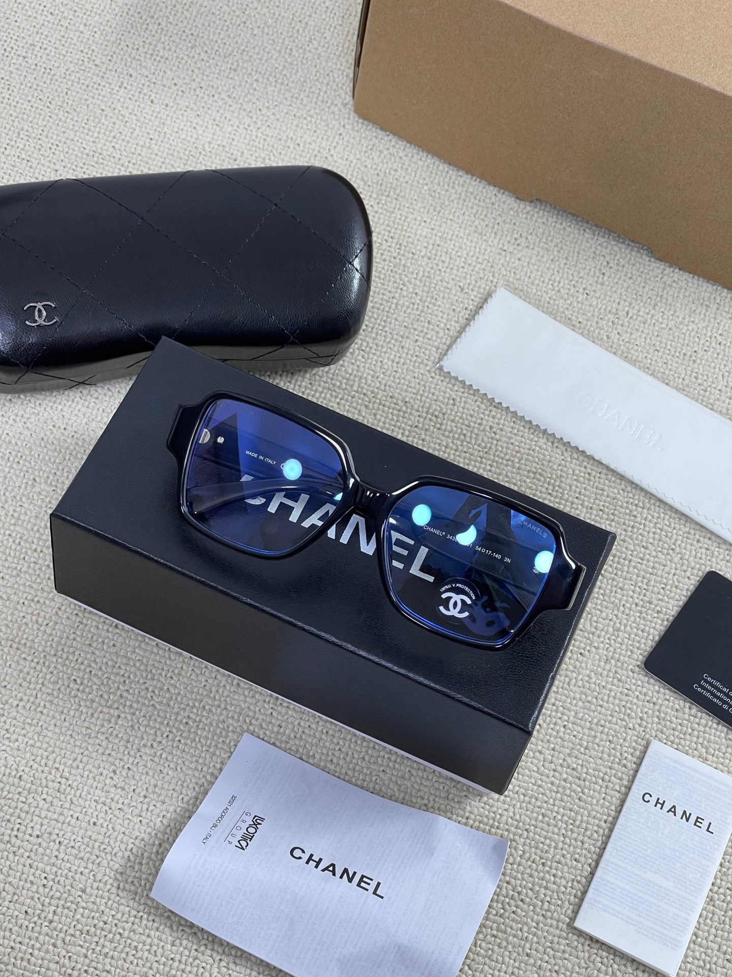 CBD904AE-12A2-45A1-AEF3-94A0ECA0E0D9