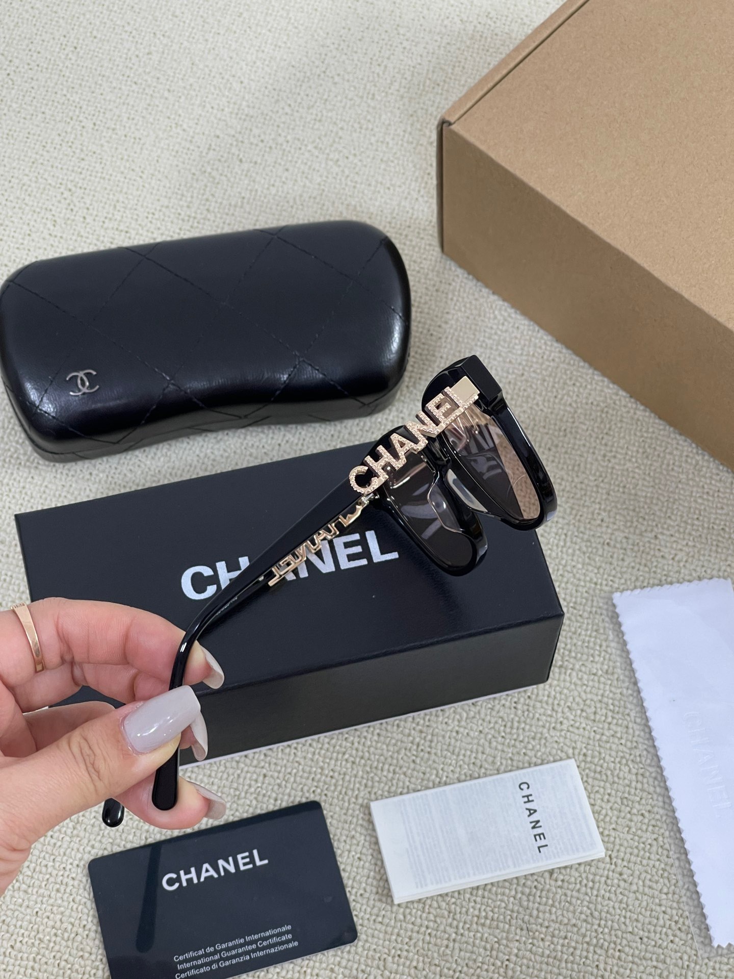 FB1379C4-1DFA-4236-9894-0EB8F31B8DC4