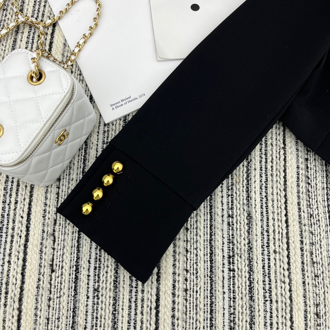 8EE578AE-E3C7-41F1-91C5-A4CADA8E83F2