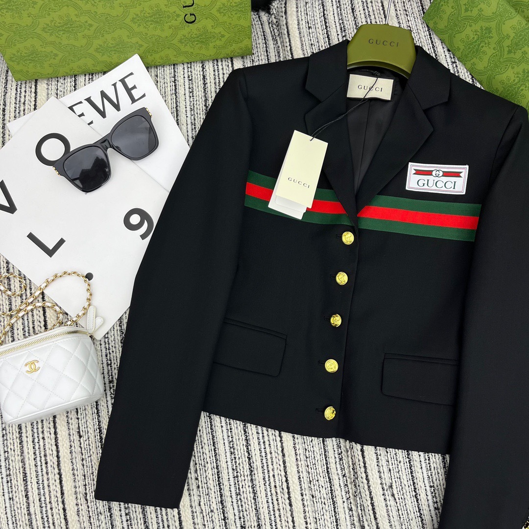 2E0DBD3A-C093-49E3-94DA-EE89BBC352E7