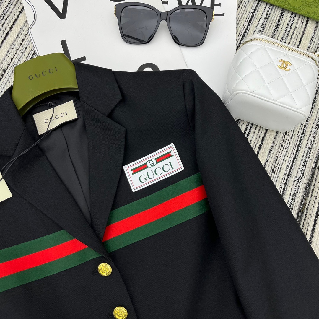 0BFE9785-1D85-4B40-B3DD-436DC8238572