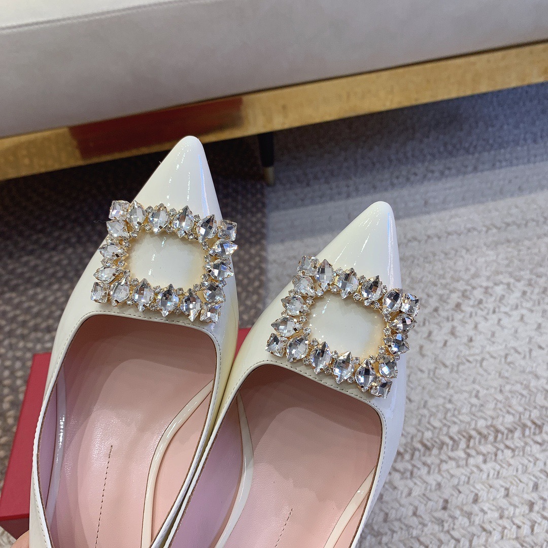 D2A9D4AF-3A81-4F81-915B-0E1C030ECABE