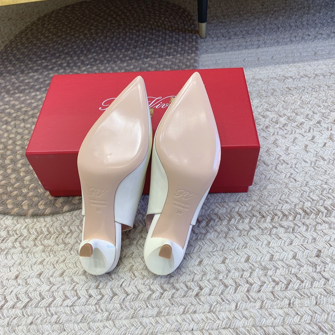 33B63830-E35D-4200-8A23-E7C2E2024D1A