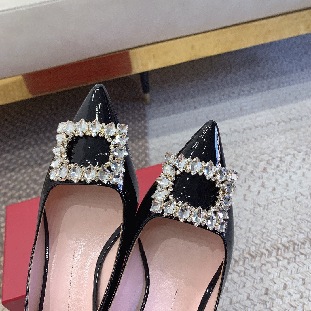 DCF8F974-4F18-449F-A772-69A348529FEE