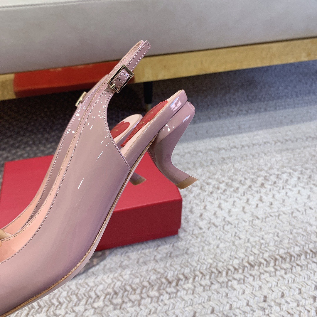 568E1BE4-C7EE-4EC9-958E-5BFE4E9FD57B