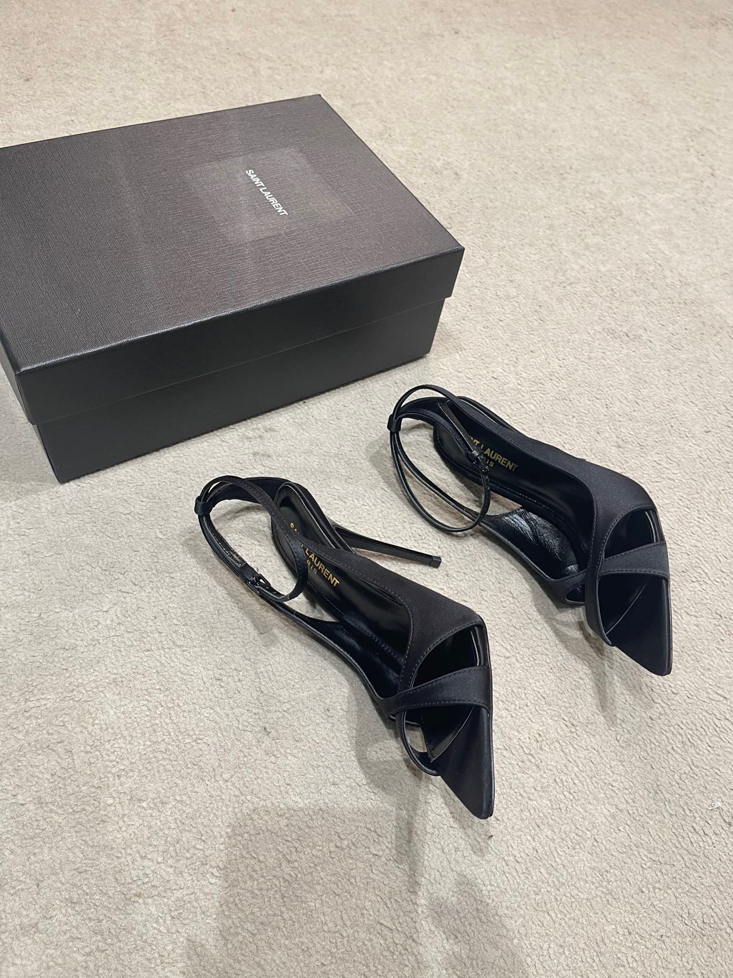 B8AFC9B6-76A2-48A9-854A-674386CFC316