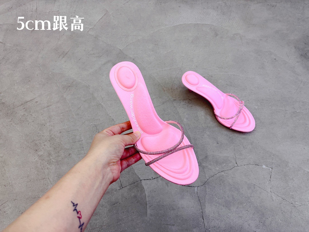 4CEAD7D9-5DDB-4BEC-BB97-103A5955DD37