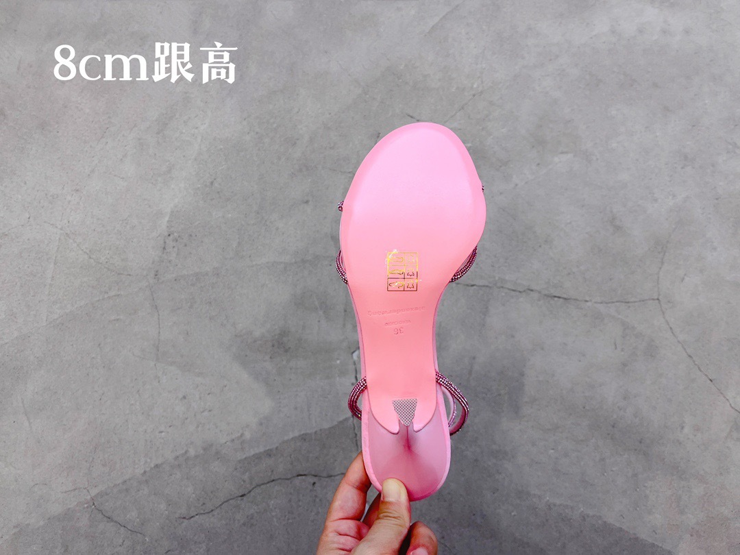 80560AFF-C5C9-4F5C-9F21-AD1E8B5DB8A8