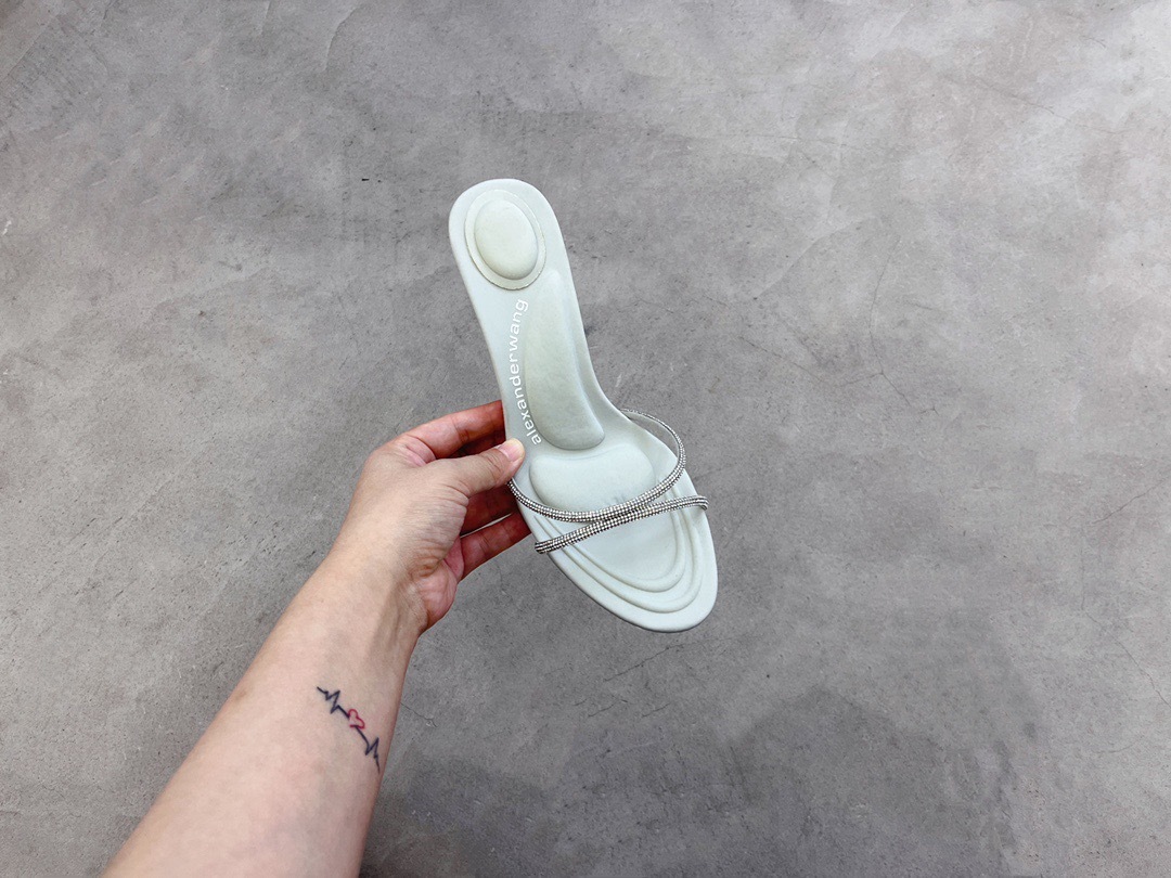 45D85AA1-C154-4EEC-8021-30D1D63FEF71