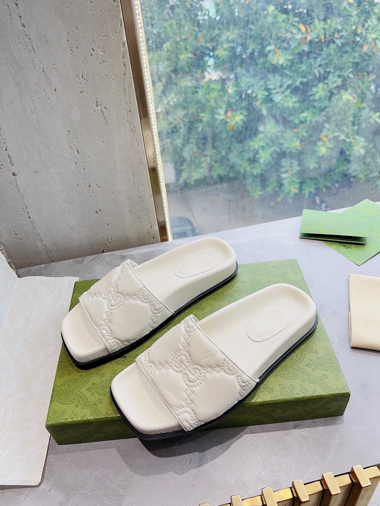 A8C219B7-E446-48C7-8A4B-00DCE2394D9D