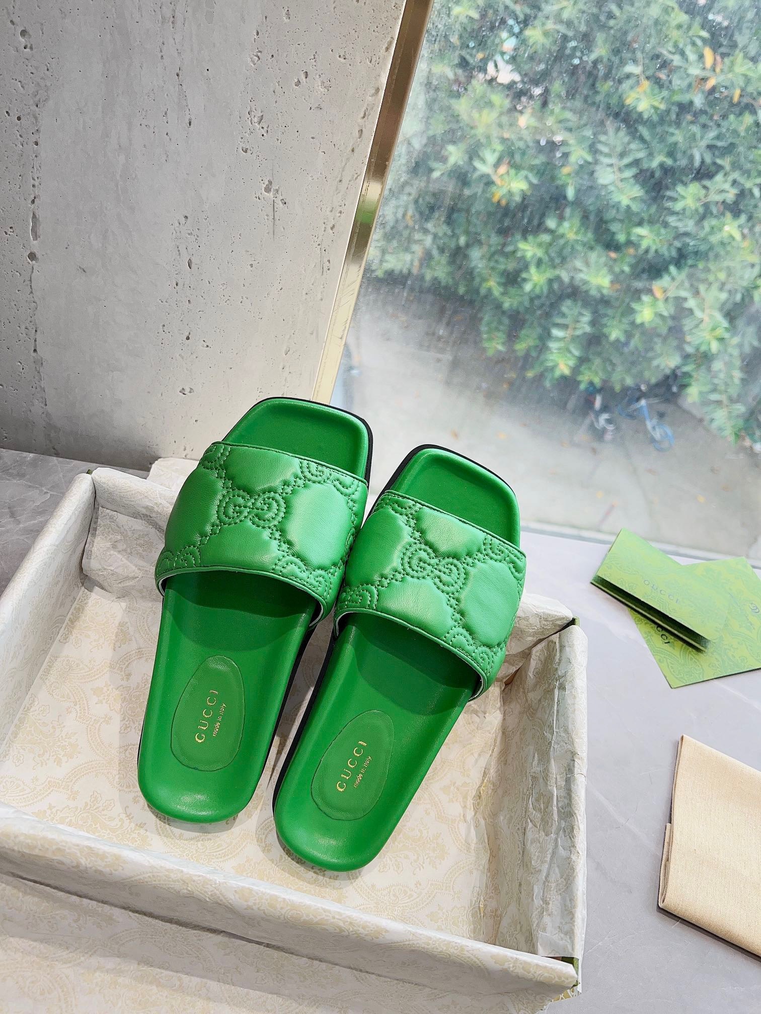 0617E9C3-3B71-489F-87B3-FD82A1151C6E