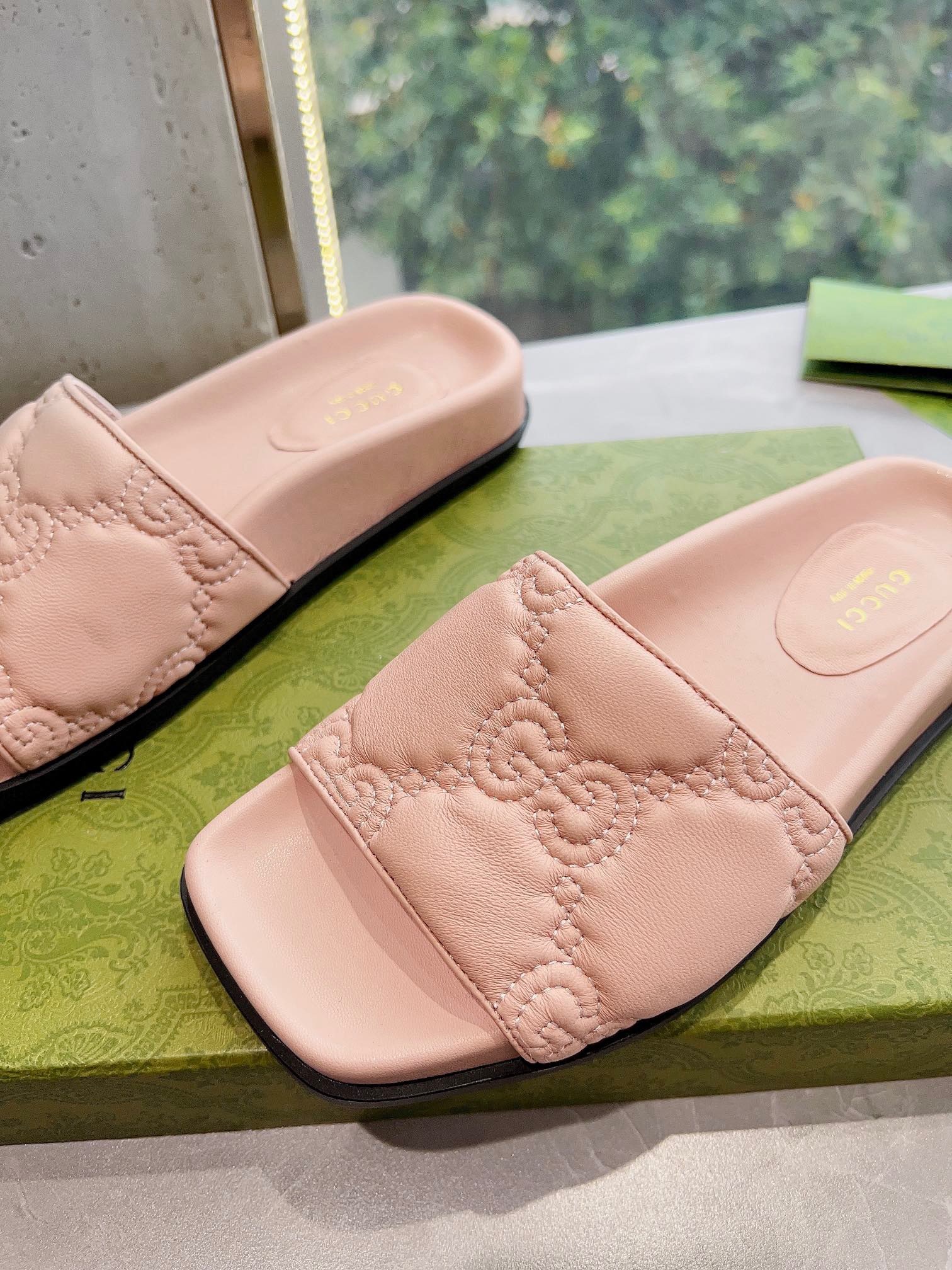 719BD986-BB67-4486-A5E6-557CE3FA90C5