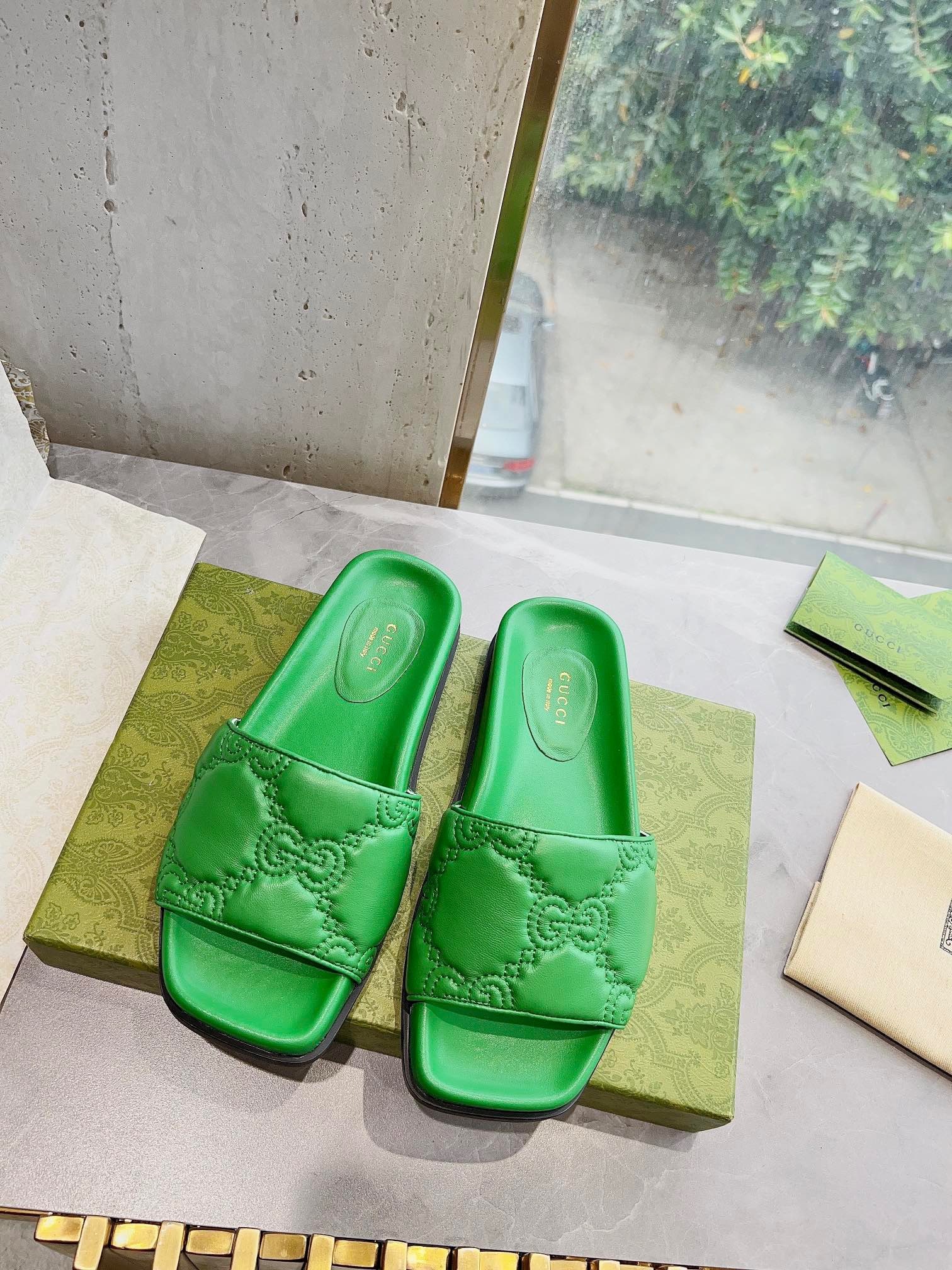 E93B3E56-D55A-4159-8813-65B224C94E09