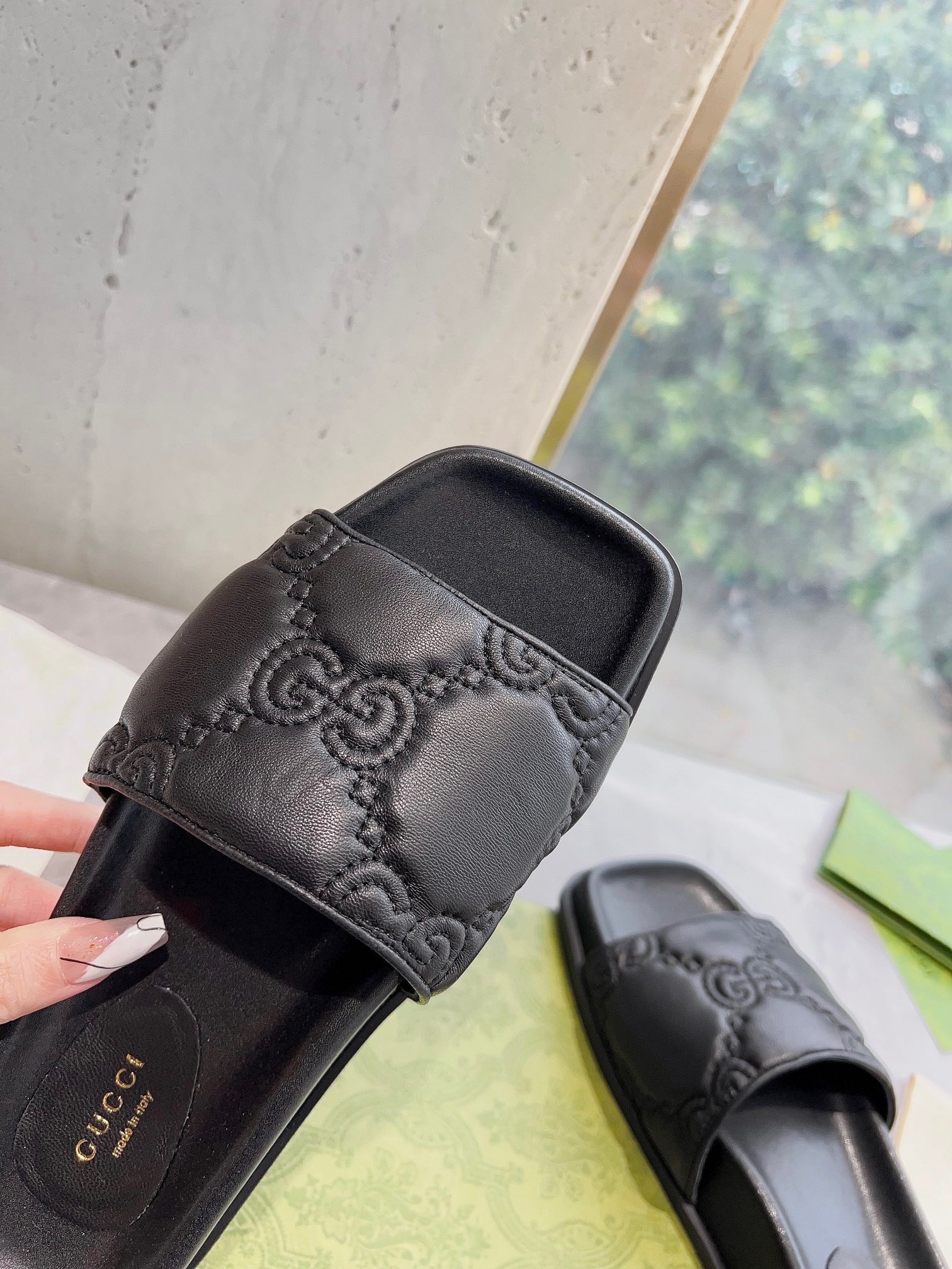 218F946E-F270-47A4-86F7-E416EC083E77