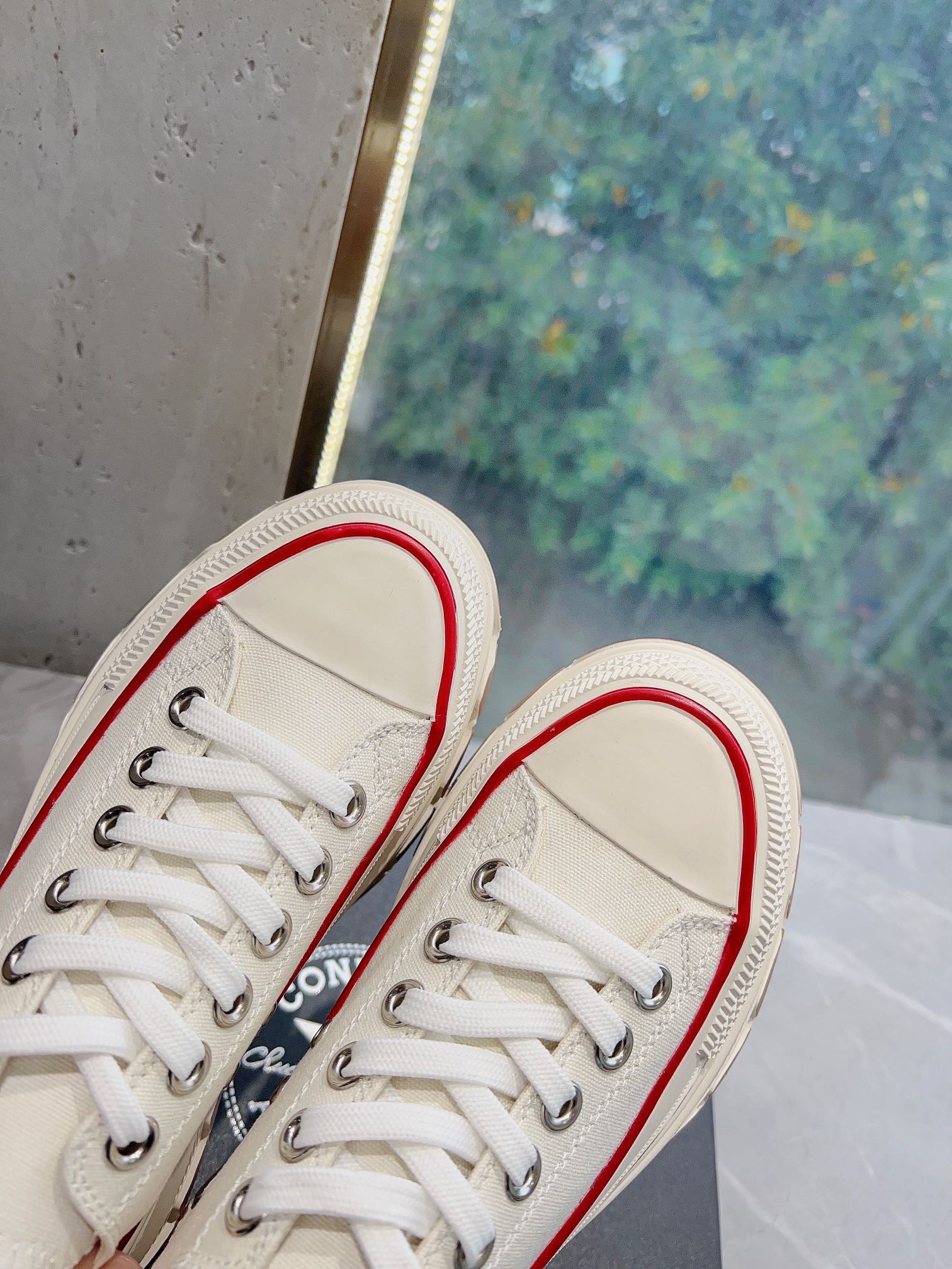 0329ADA2-DE08-48D4-B9A4-A7AC00D0242E