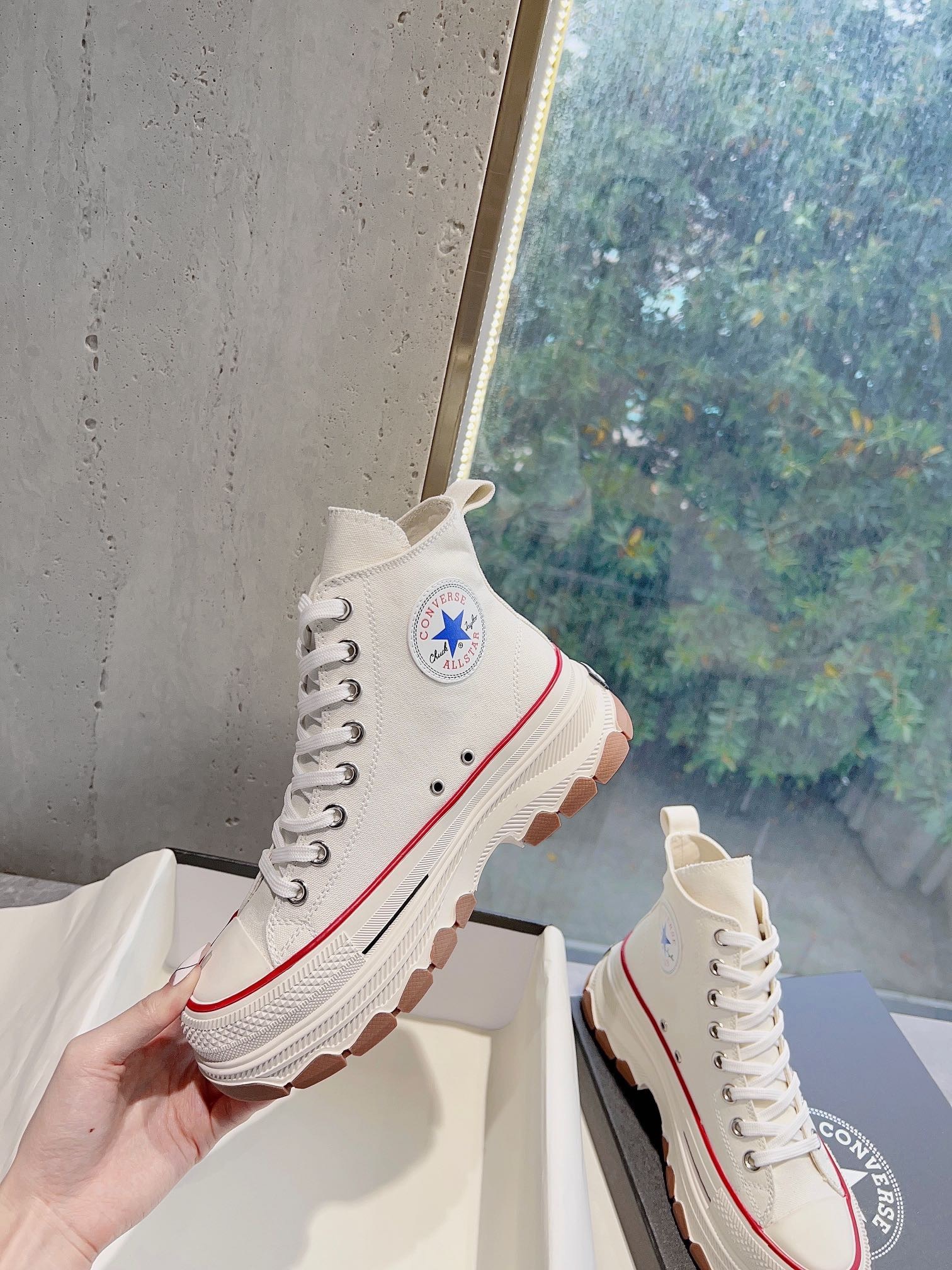 2026FE24-8BA3-473A-9997-7B52899CFC5E