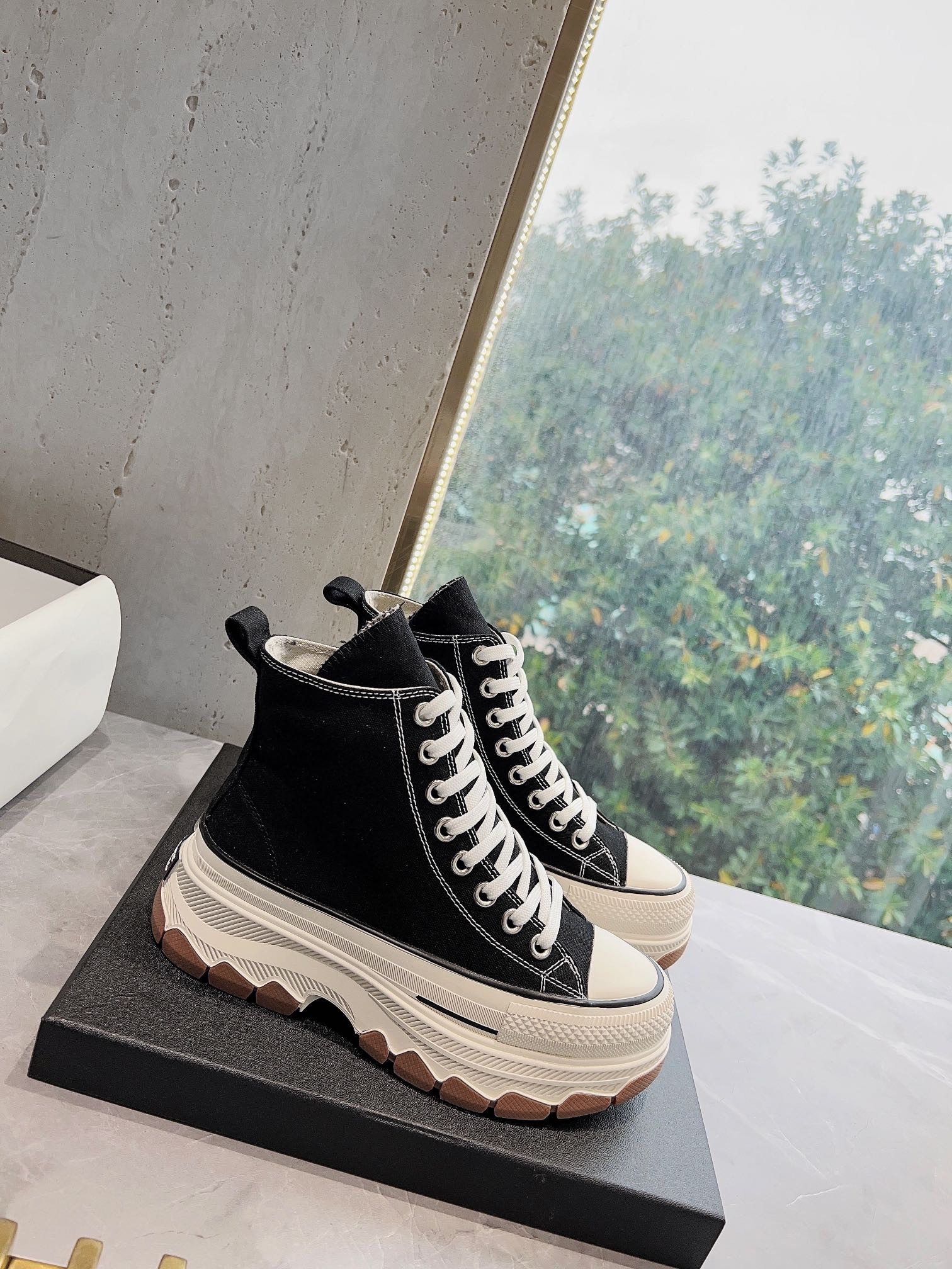 CAFEEE24-DAA4-47B6-B2B1-6F06736B8FC0