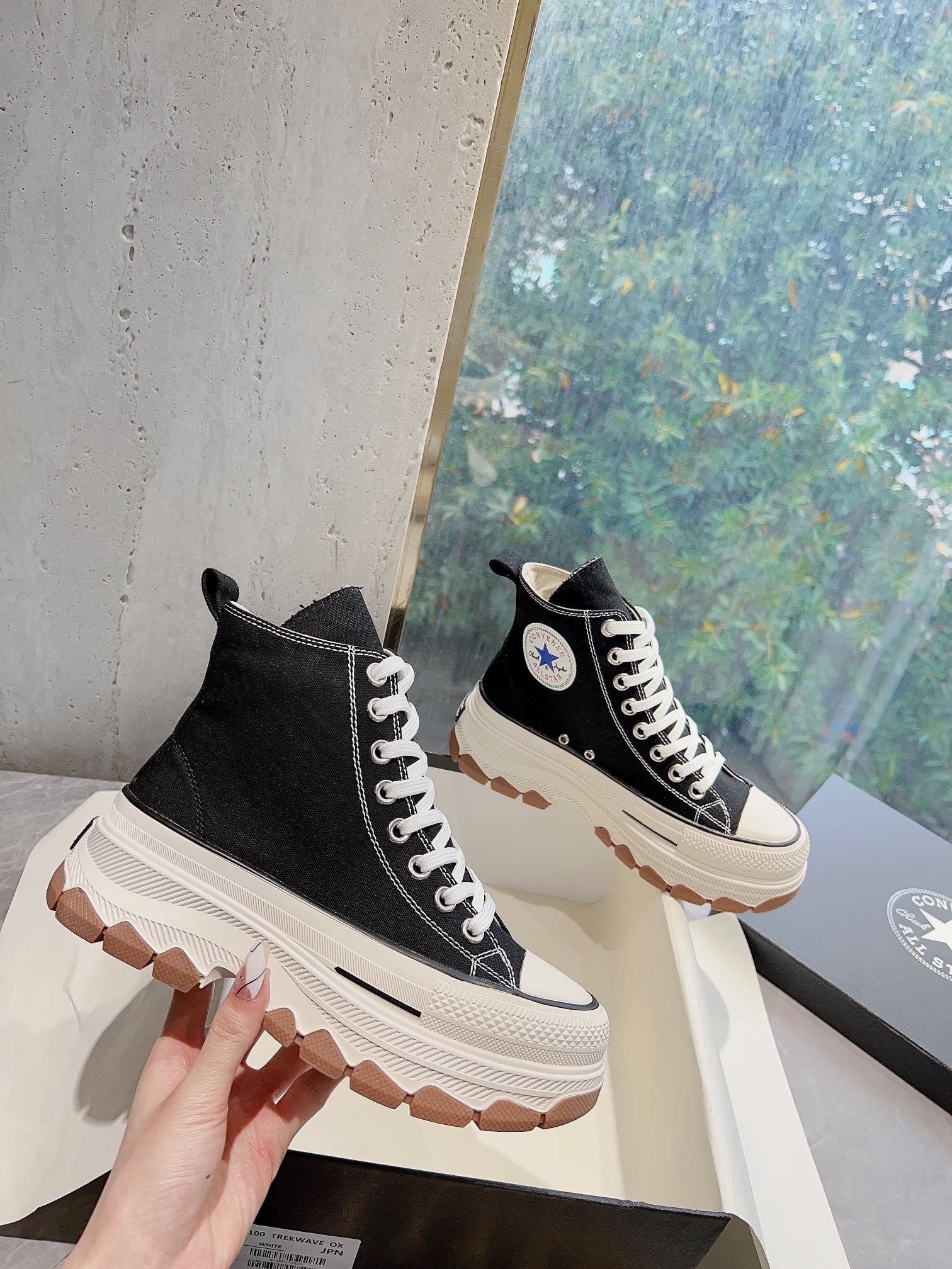 5D77C54C-5BC1-4C24-B90C-51AC7C99E3E2